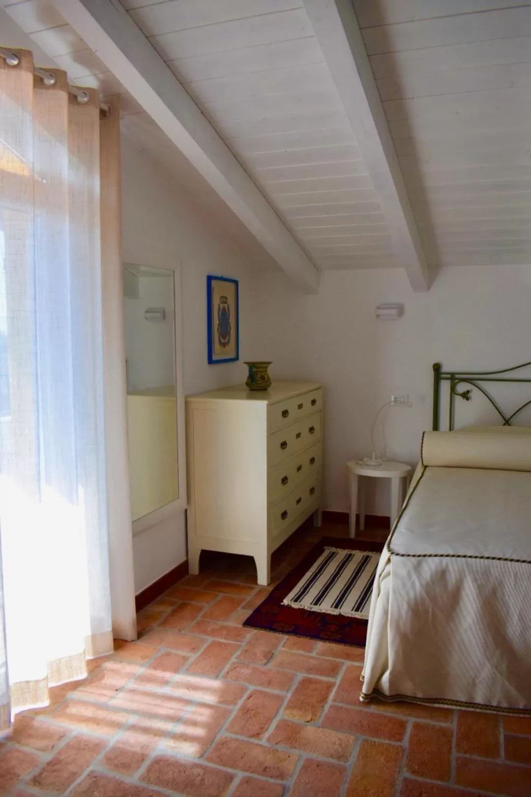 Photo of the whole room, Bed in Le Ginestre
