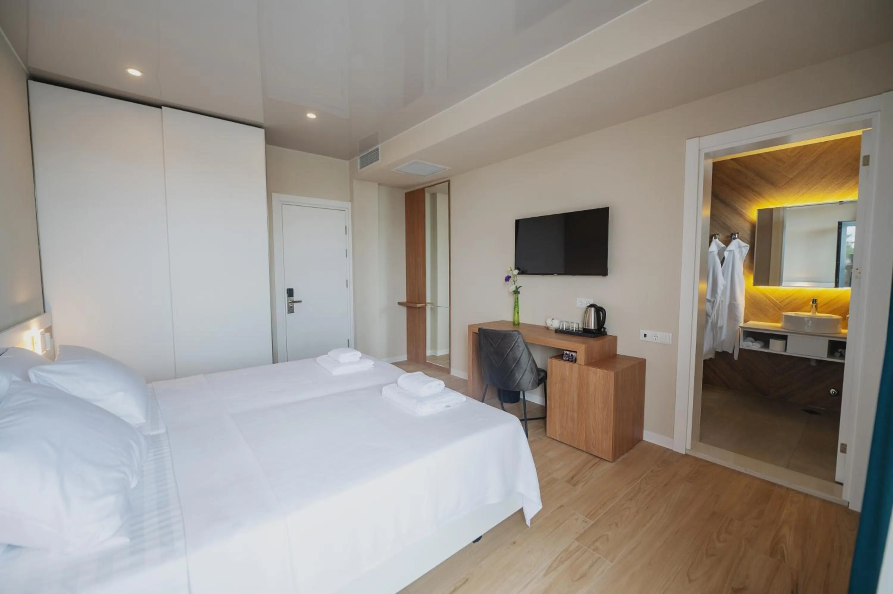 Communal lounge/ TV room in Ritsa Resort