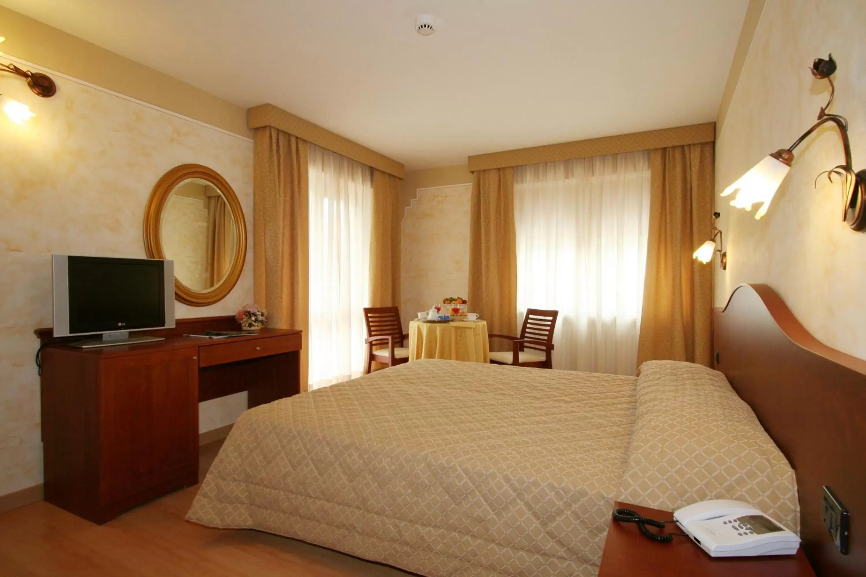 Bedroom, Bed in Hotel Dama Bianca