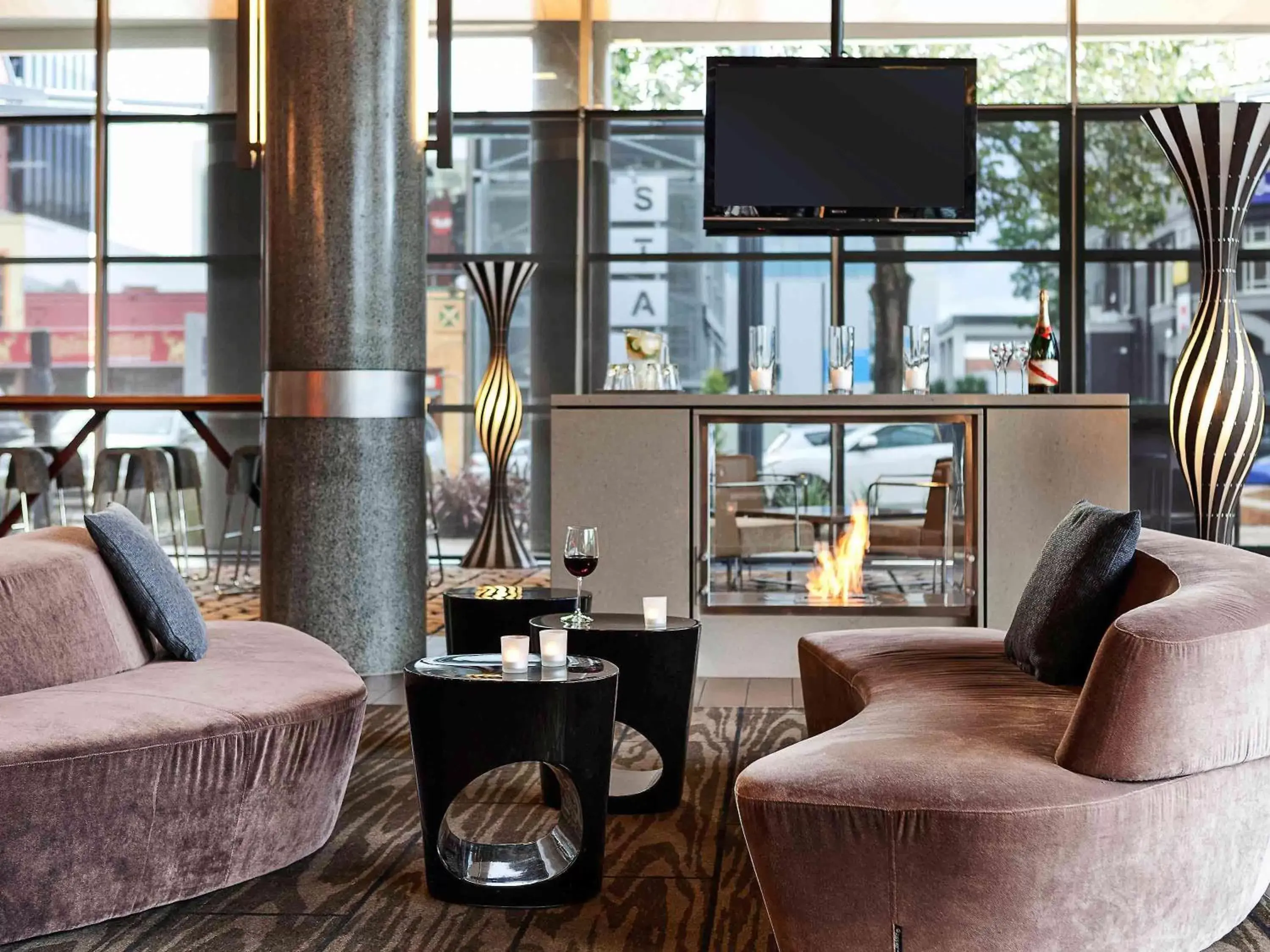 Lounge or bar, Seating Area in Novotel Tainui Hamilton