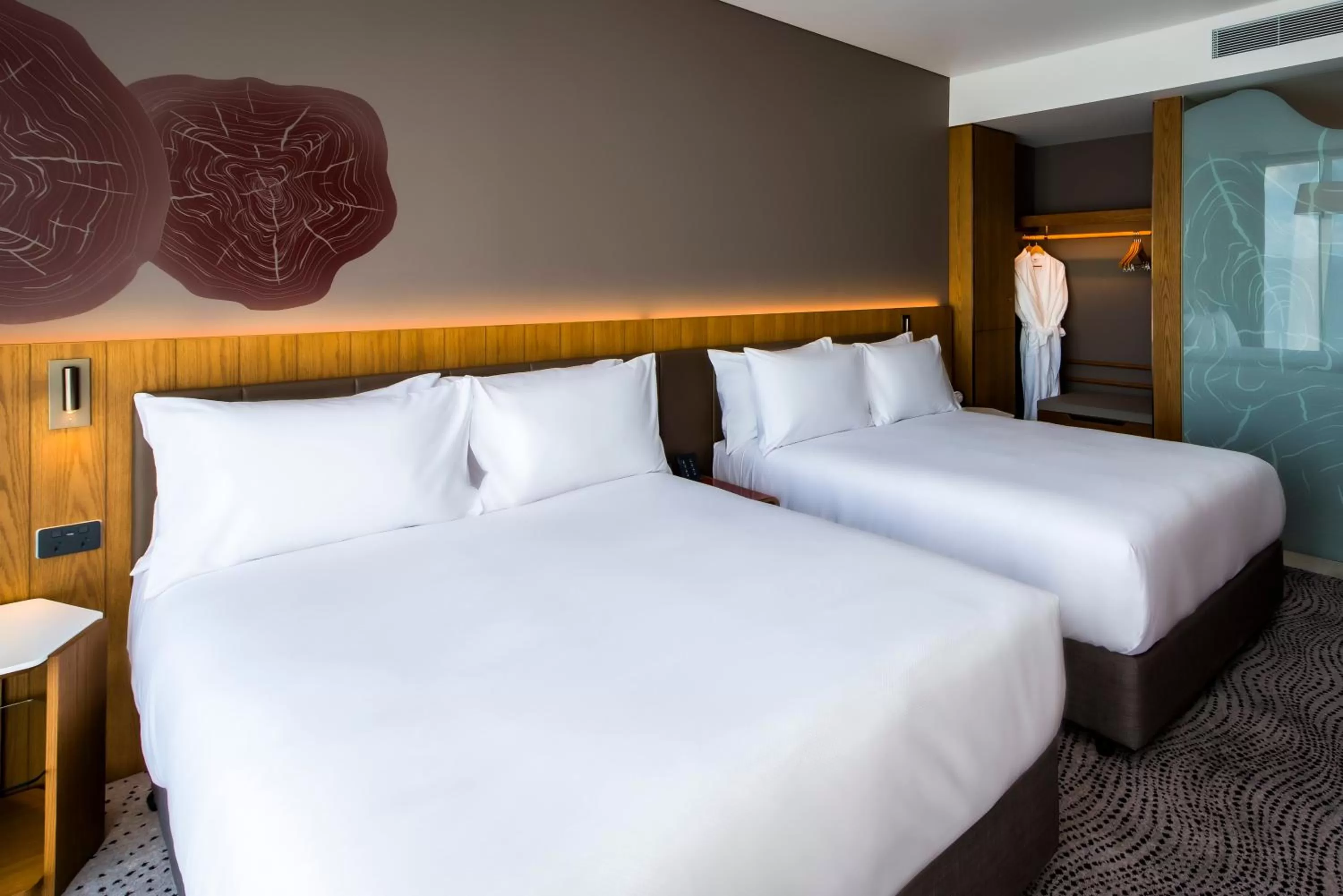 Photo of the whole room, Bed in Crowne Plaza Hobart by IHG