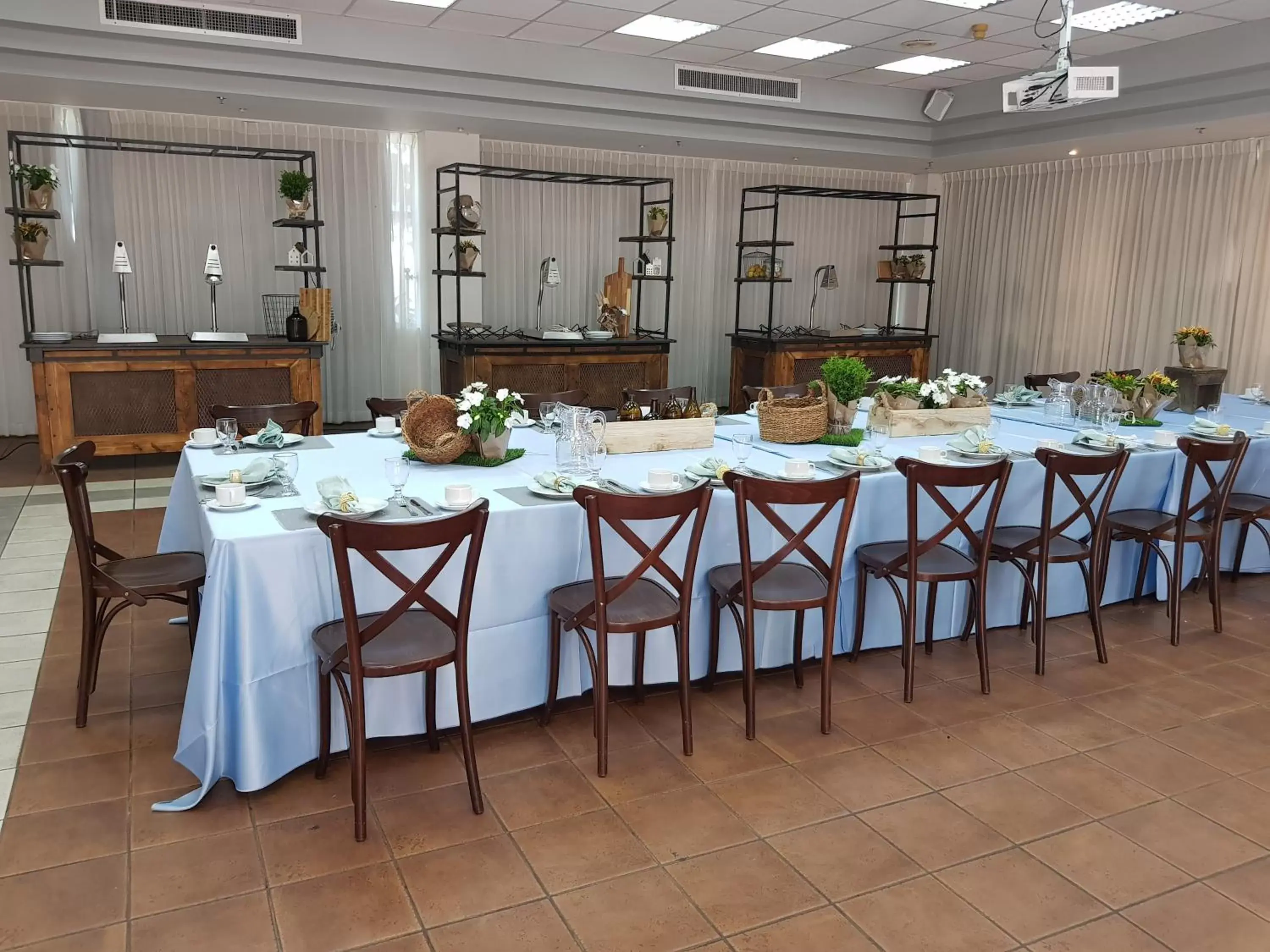 Banquet/Function facilities, Restaurant/Places to Eat in Eden Inn