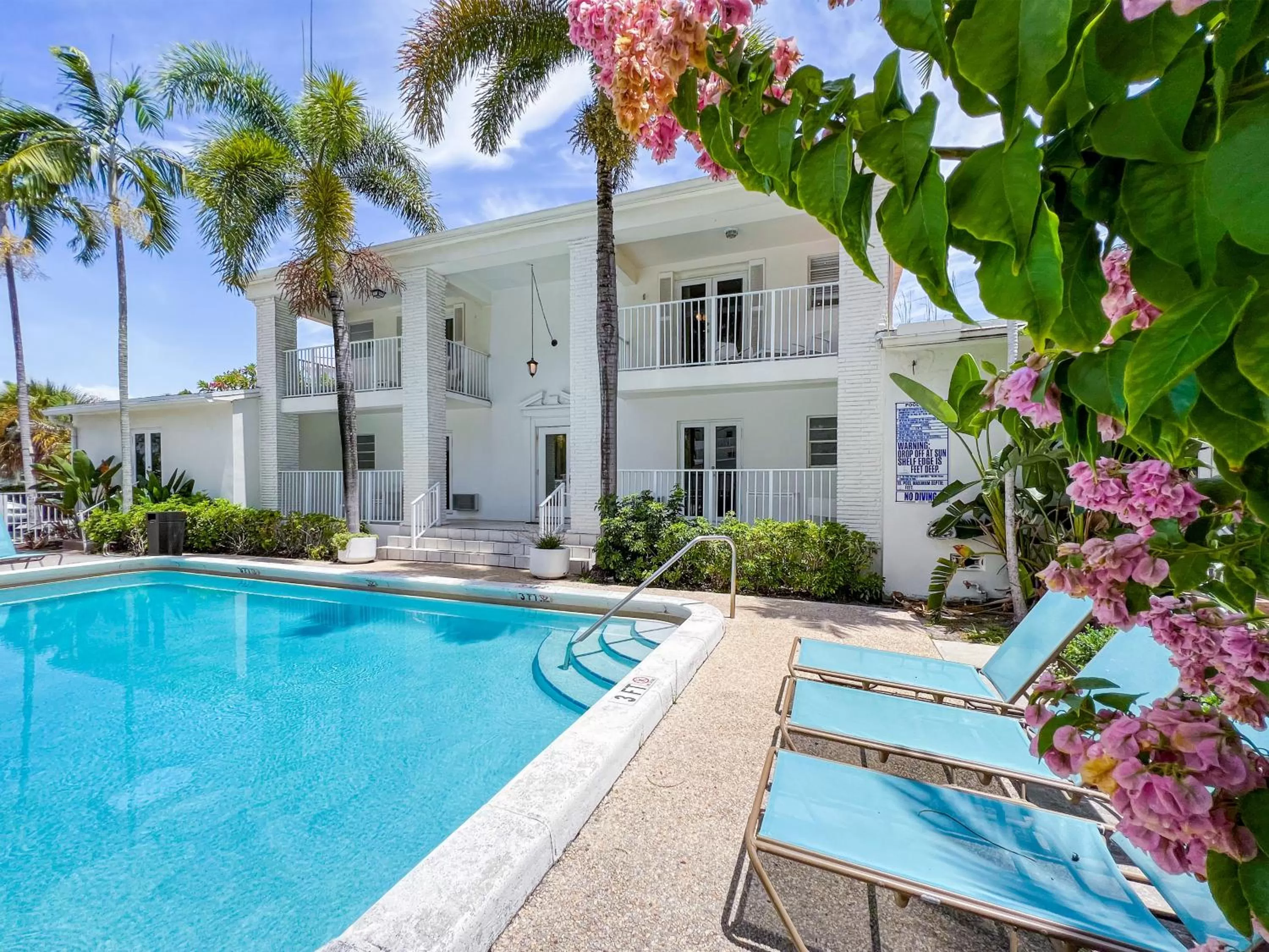 Property building, Swimming Pool in Tara Hotel A North Beach Village Resort Hotel