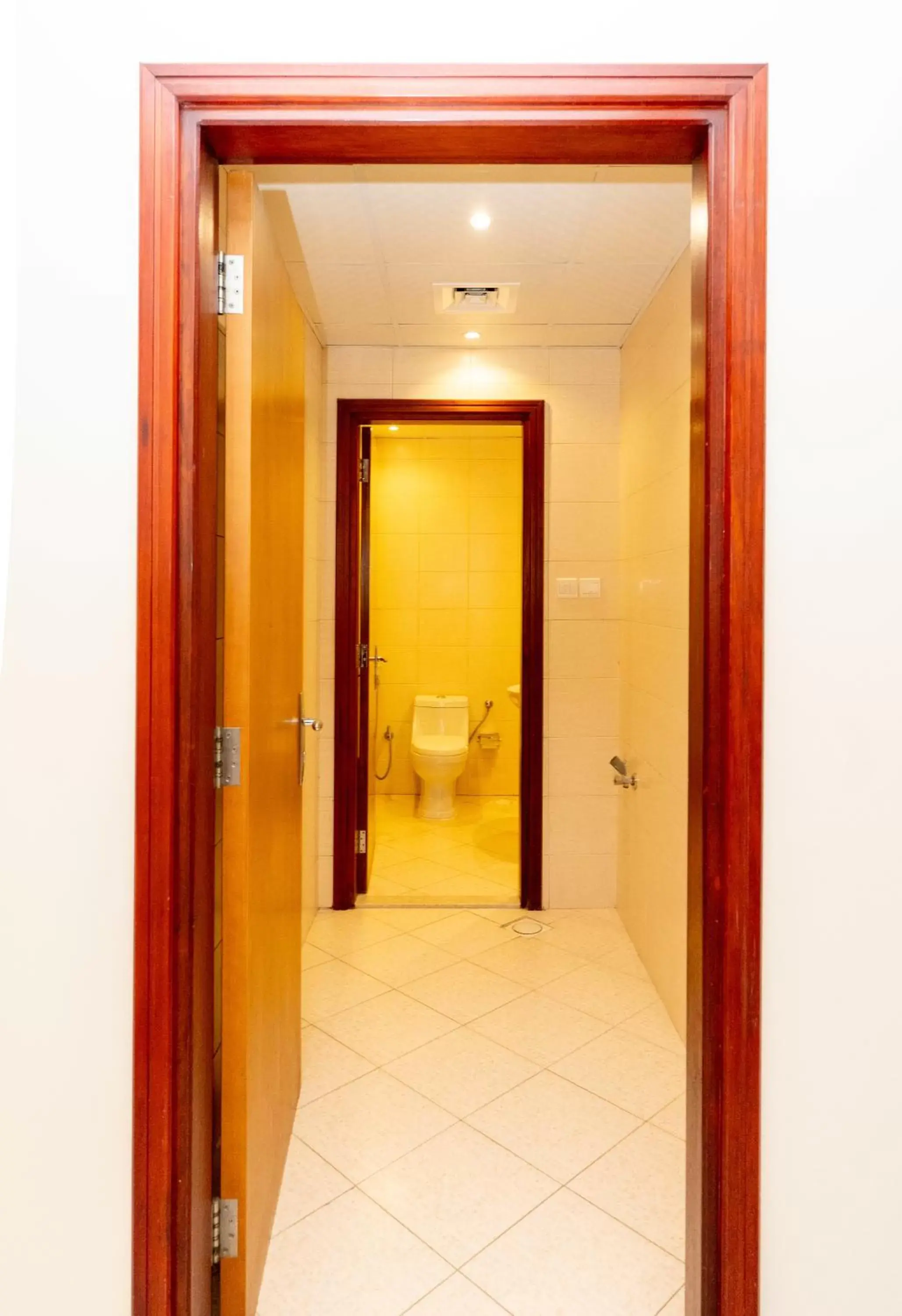 Bathroom in Al Raya Hotel Apartments