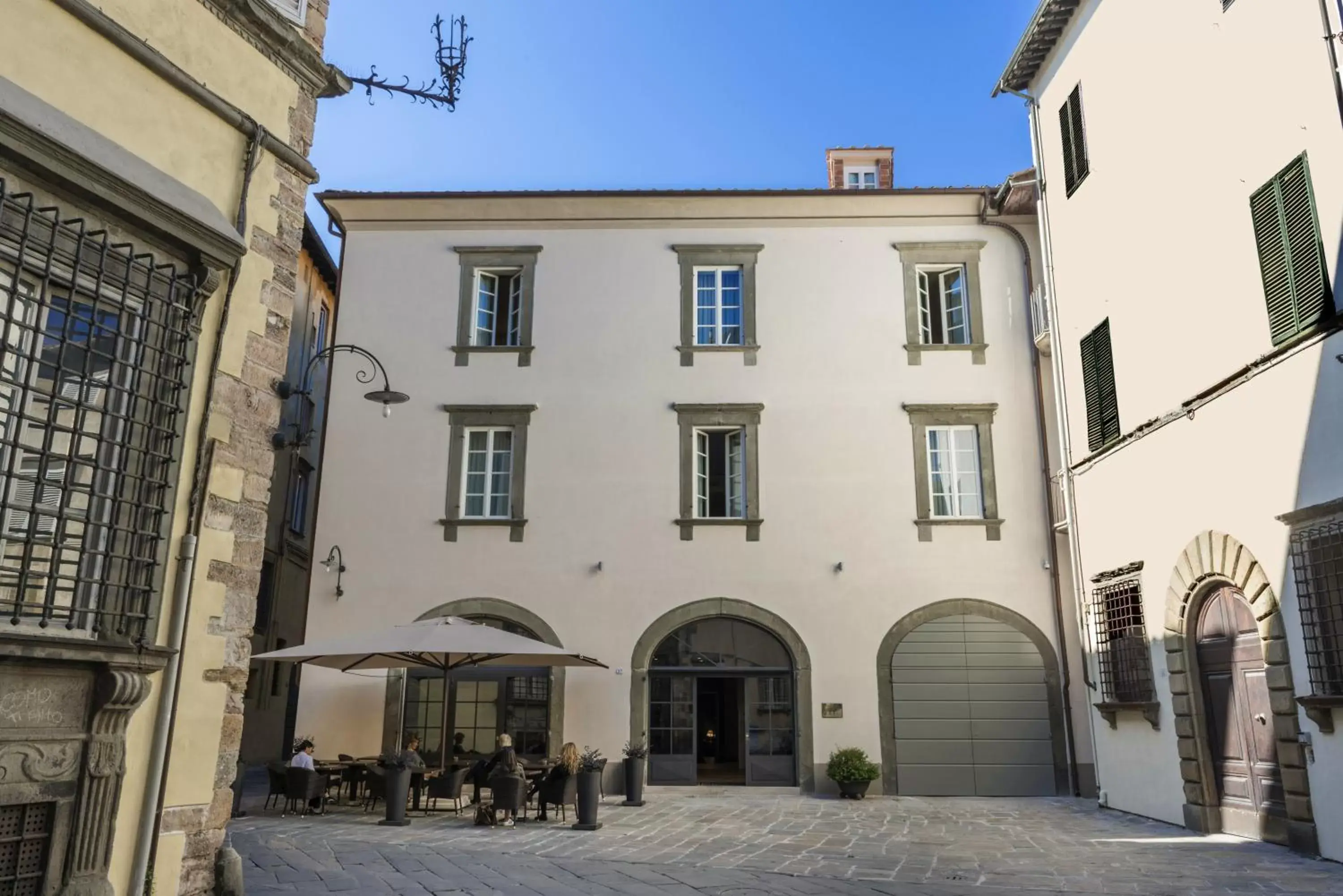 Facade/entrance, Property Building in Palazzo Dipinto