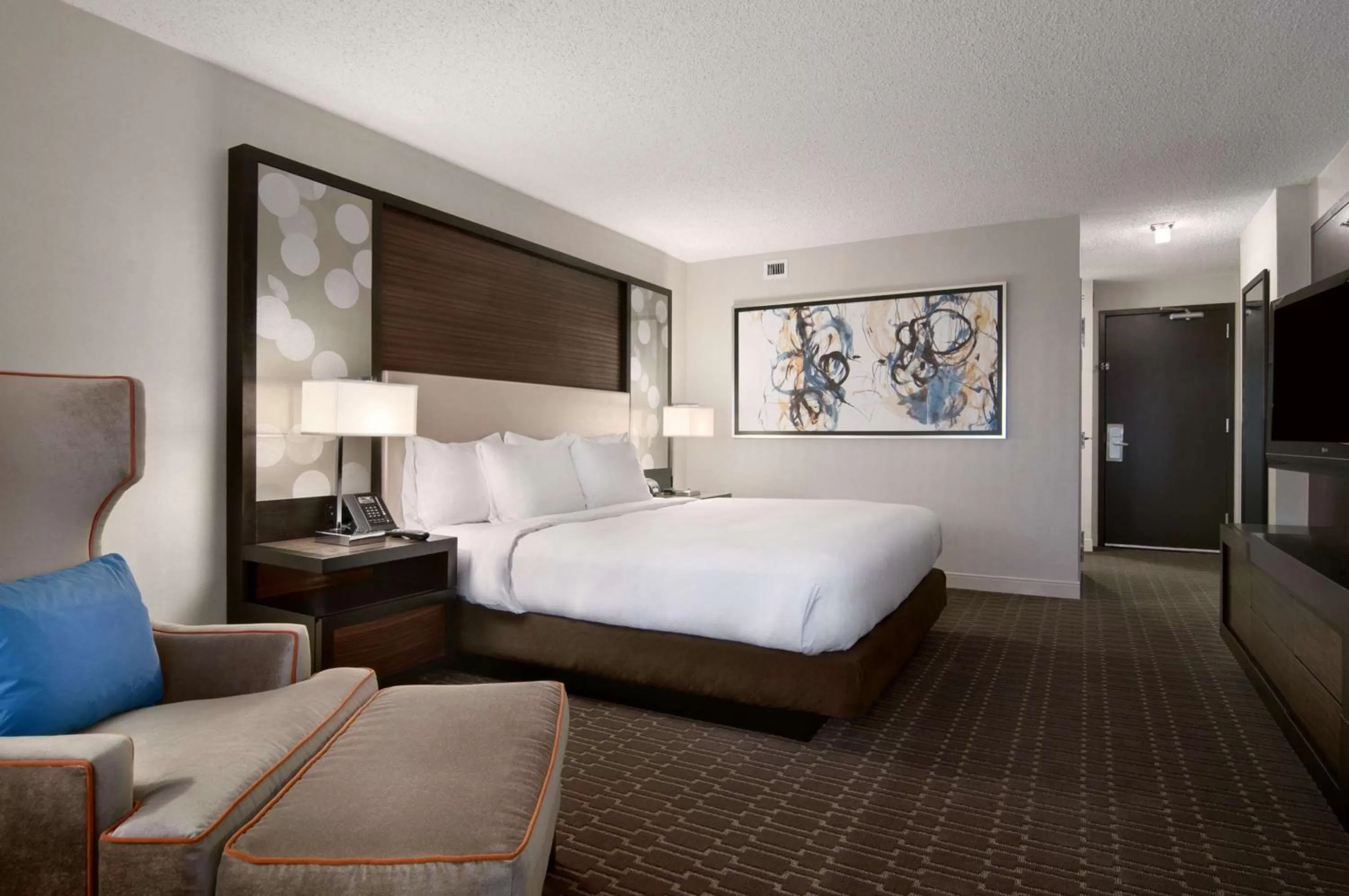 Bedroom, Bed in Hilton Atlanta Airport