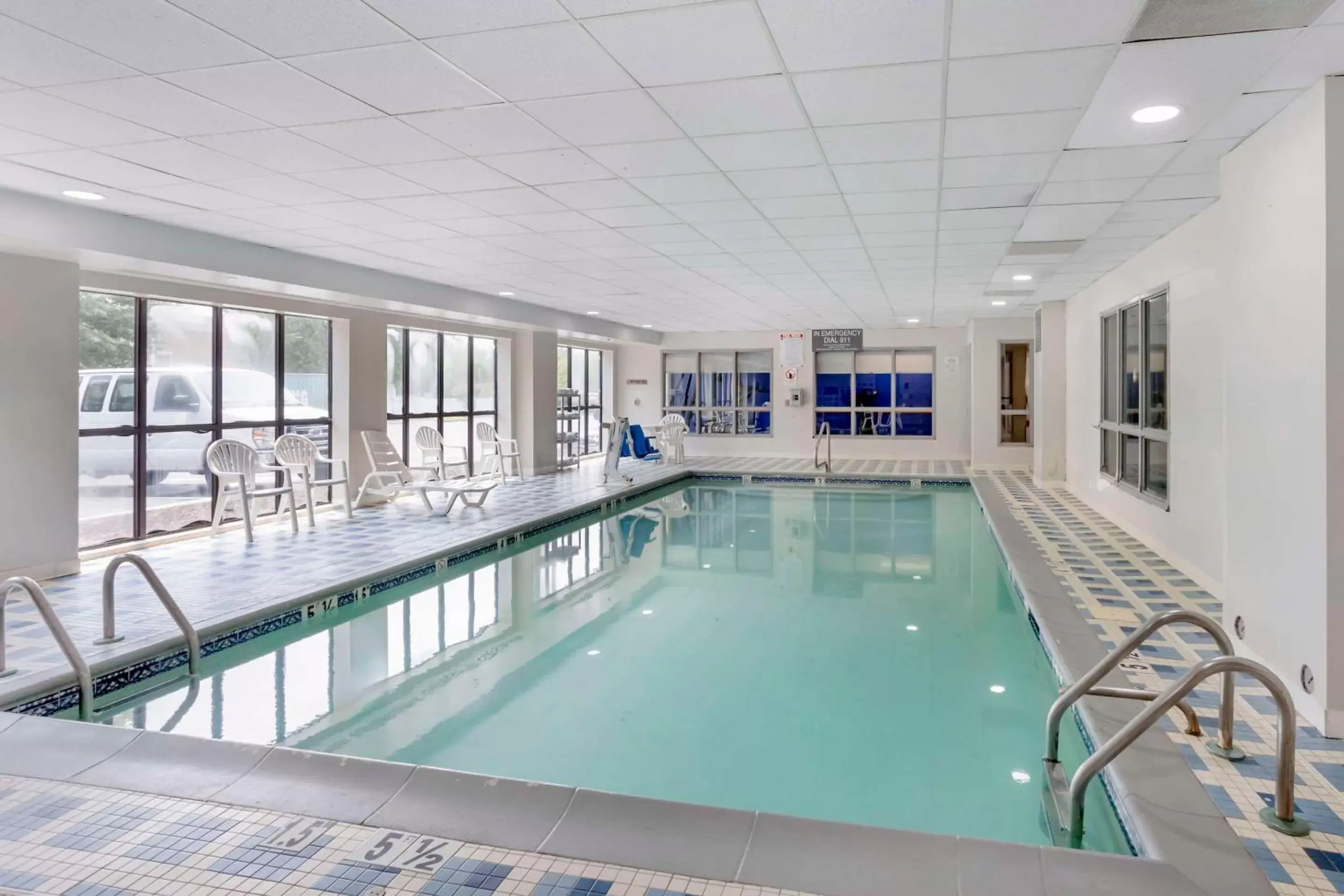 Swimming Pool in Comfort Inn & Suites Voorhees - Mt Laurel