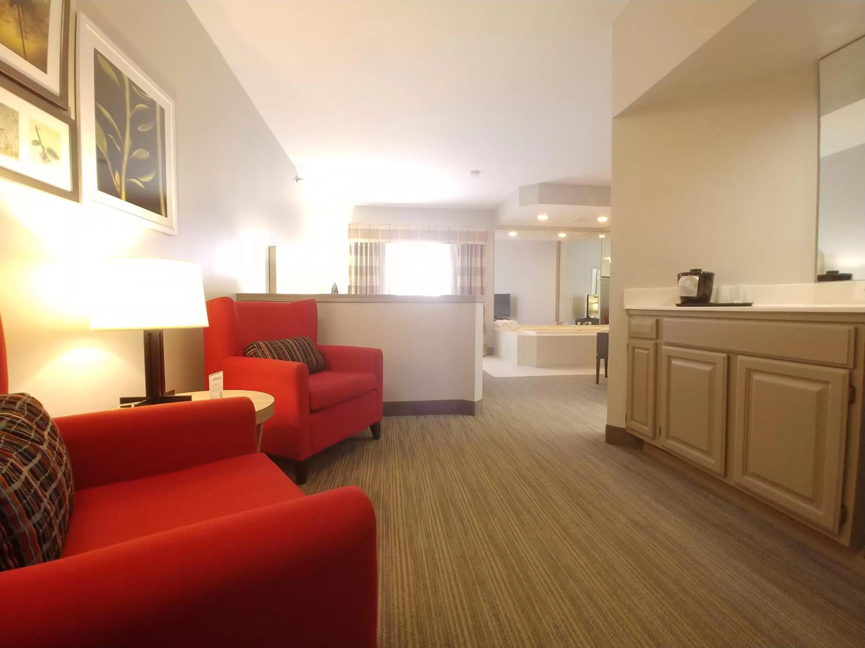 Country Inn & Suites by Radisson, Freeport, IL