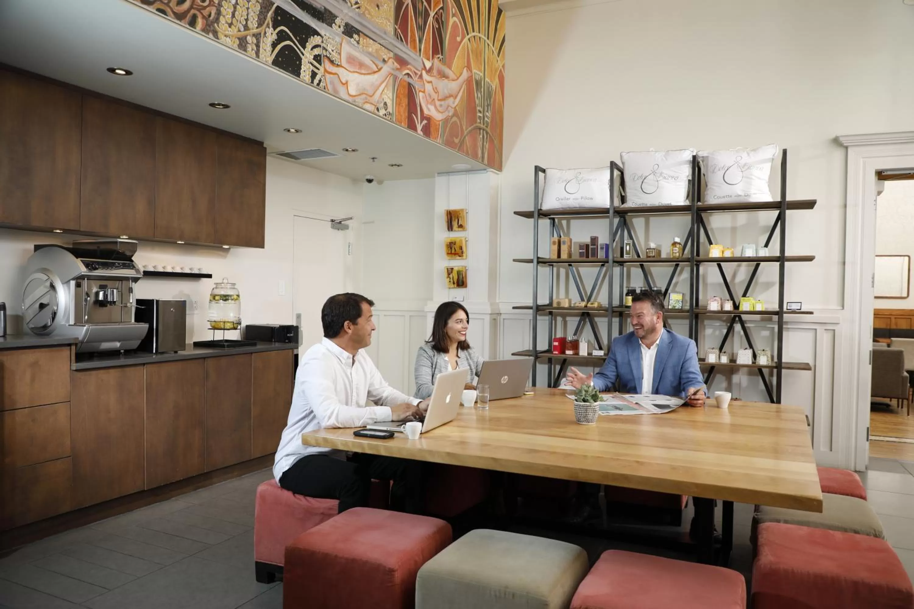 Coffee/tea facilities in Hotel 71 by Preferred Hotels & Resorts