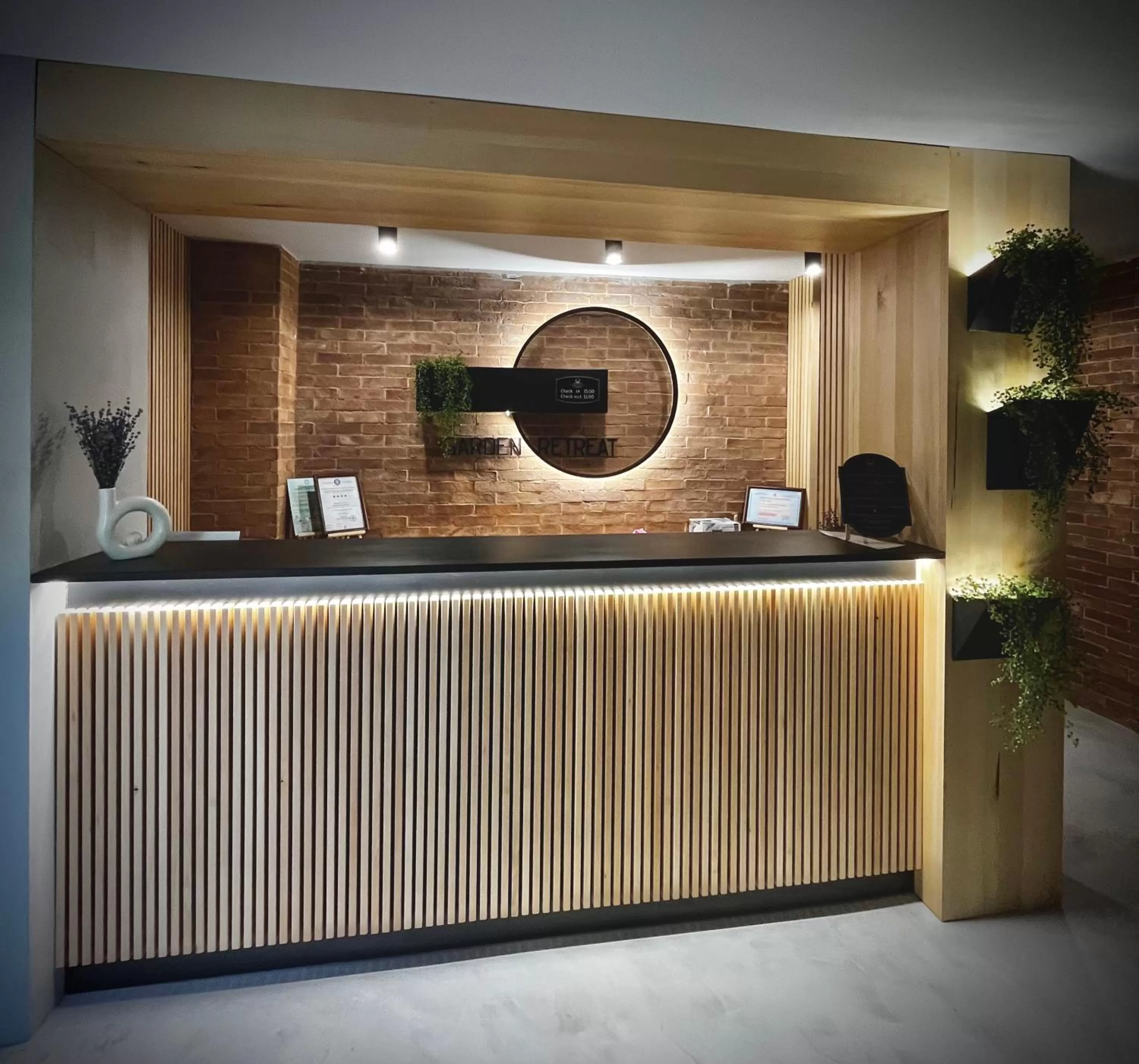 Lobby/Reception in Garden Retreat Junior