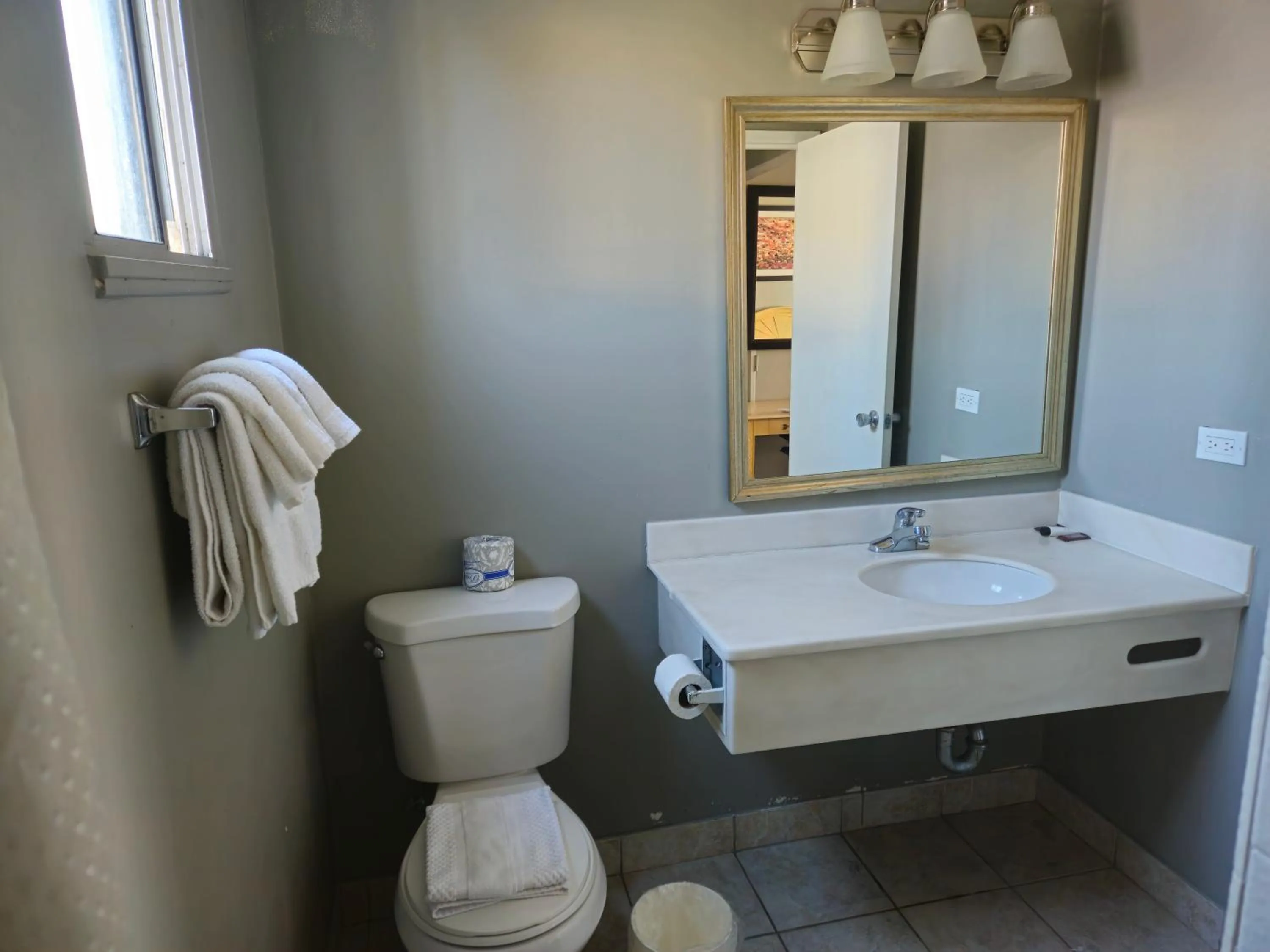 Bathroom in Heritage Inn - Milpitas