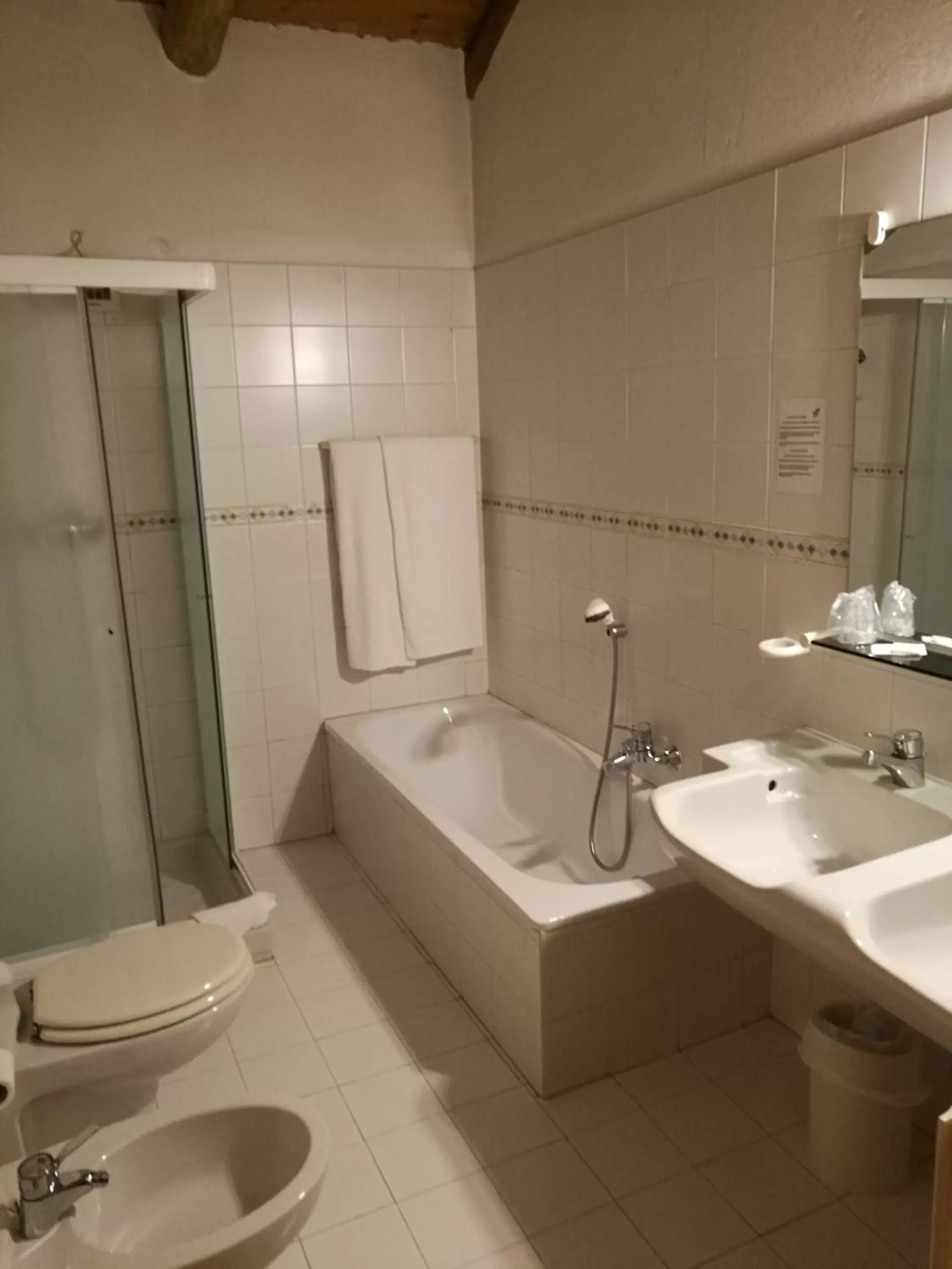 Bathroom in Costa degli Ulivi