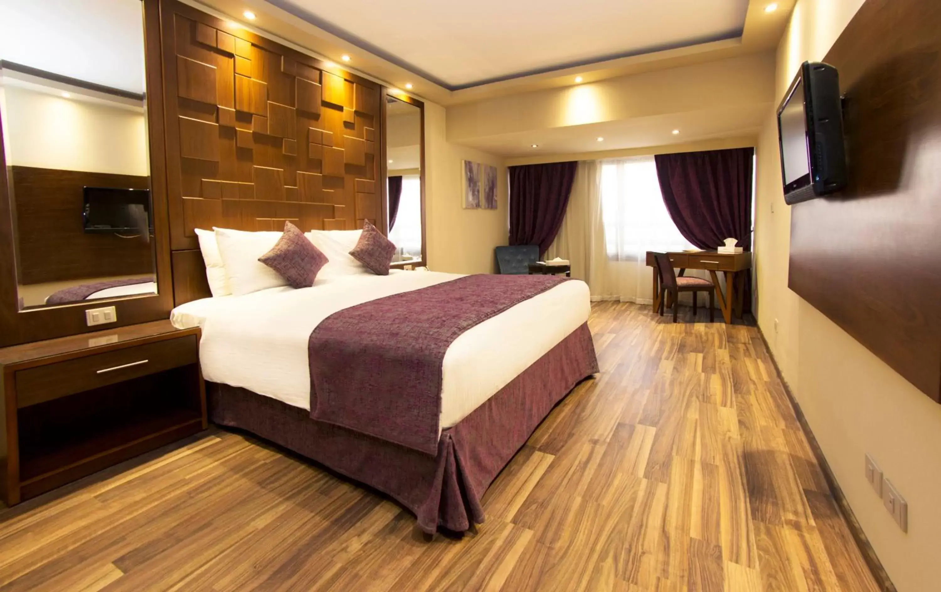 Bedroom in Pyramisa Suites Hotel Cairo