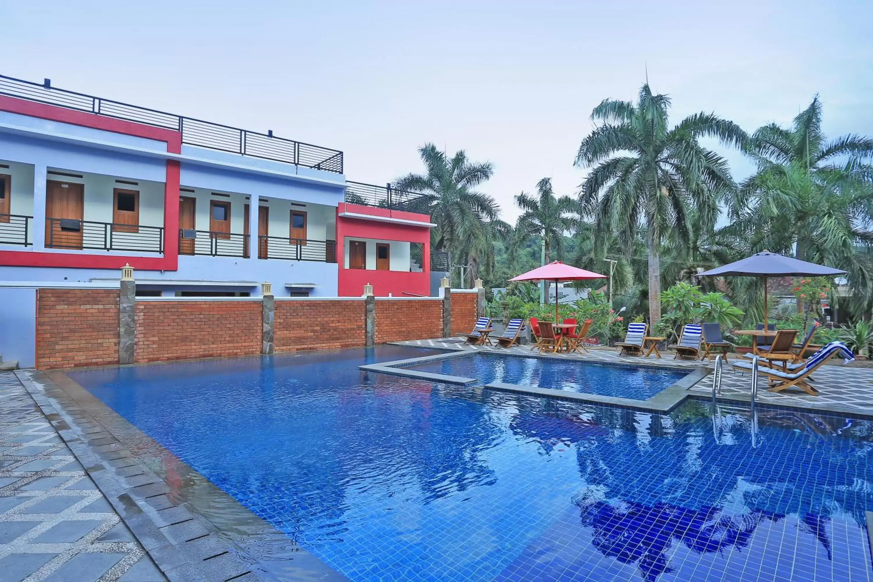 Swimming Pool in Jazz Senggigi Hotel