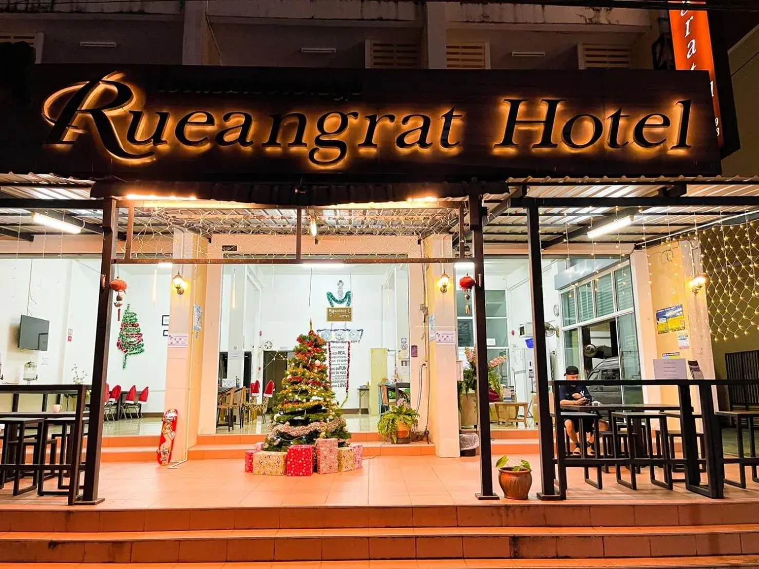 Facade/entrance in Rueangrat Hotel