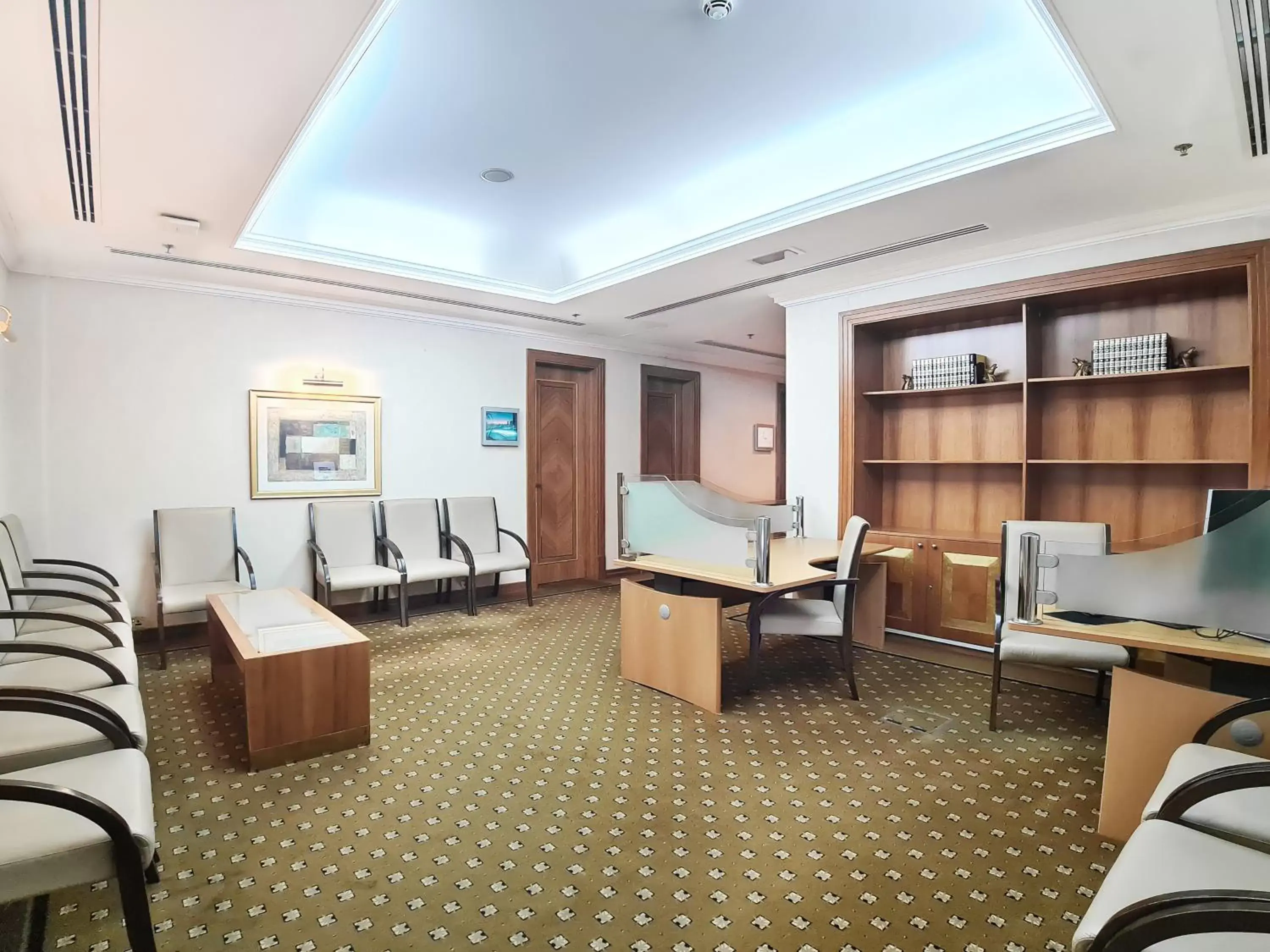 Business facilities in Corniche Hotel Sharjah