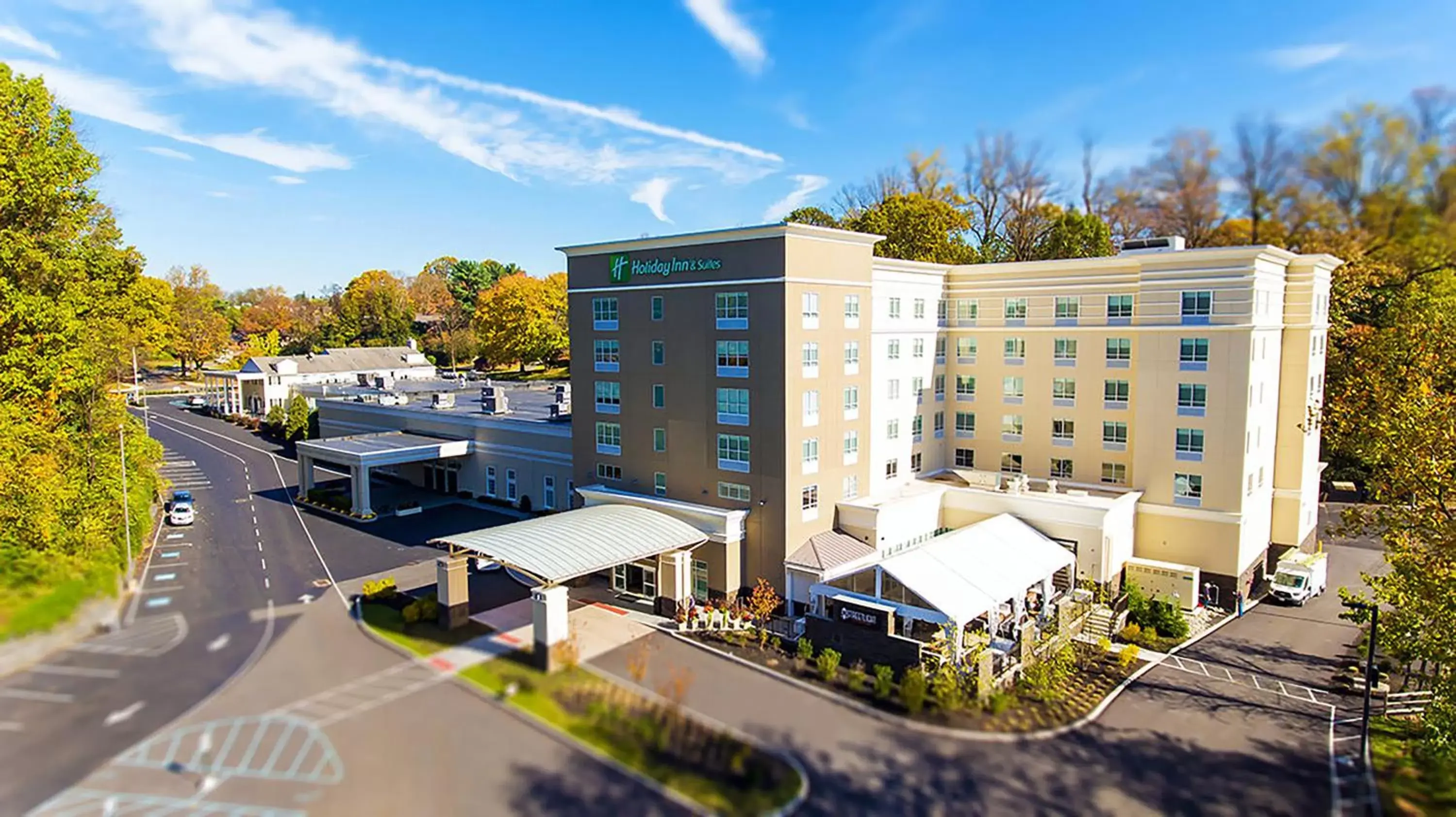 Property building in Holiday Inn & Suites Philadelphia W - Drexel Hill, an IHG Hotel