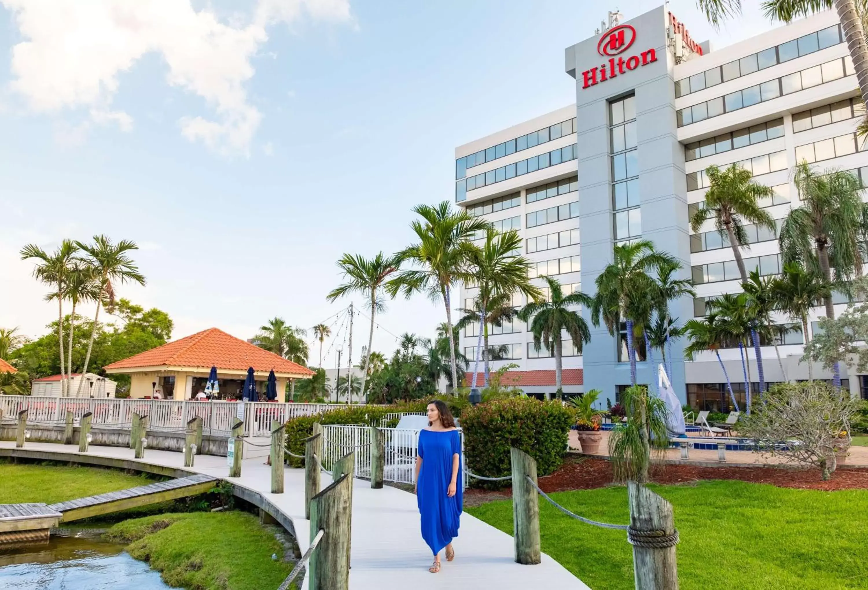 Property Building in Hilton Palm Beach Airport