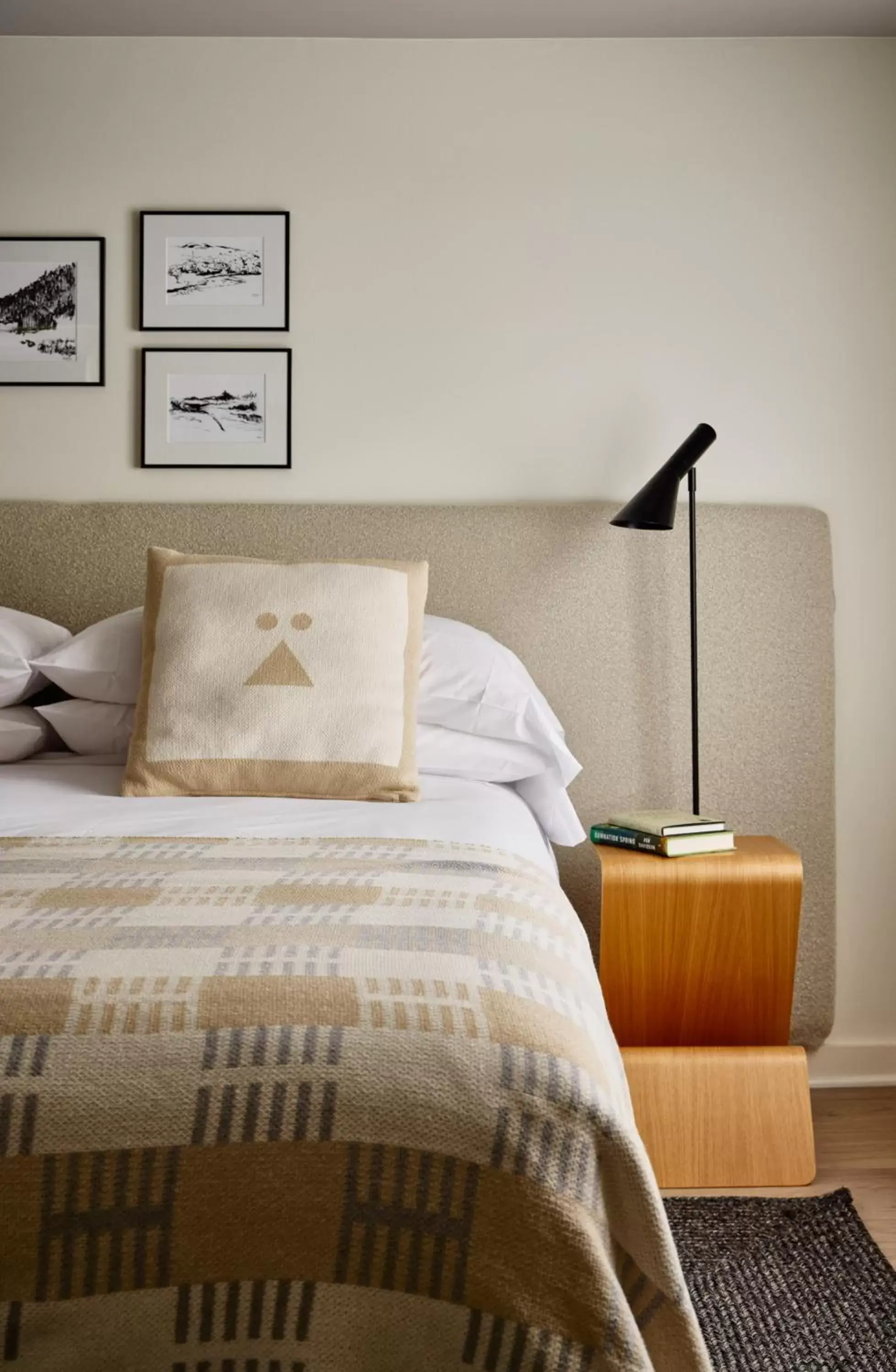 Bed in Tälta Lodge, a Bluebird by Lark Bed in Tälta Lodge, a Bluebird by Lark