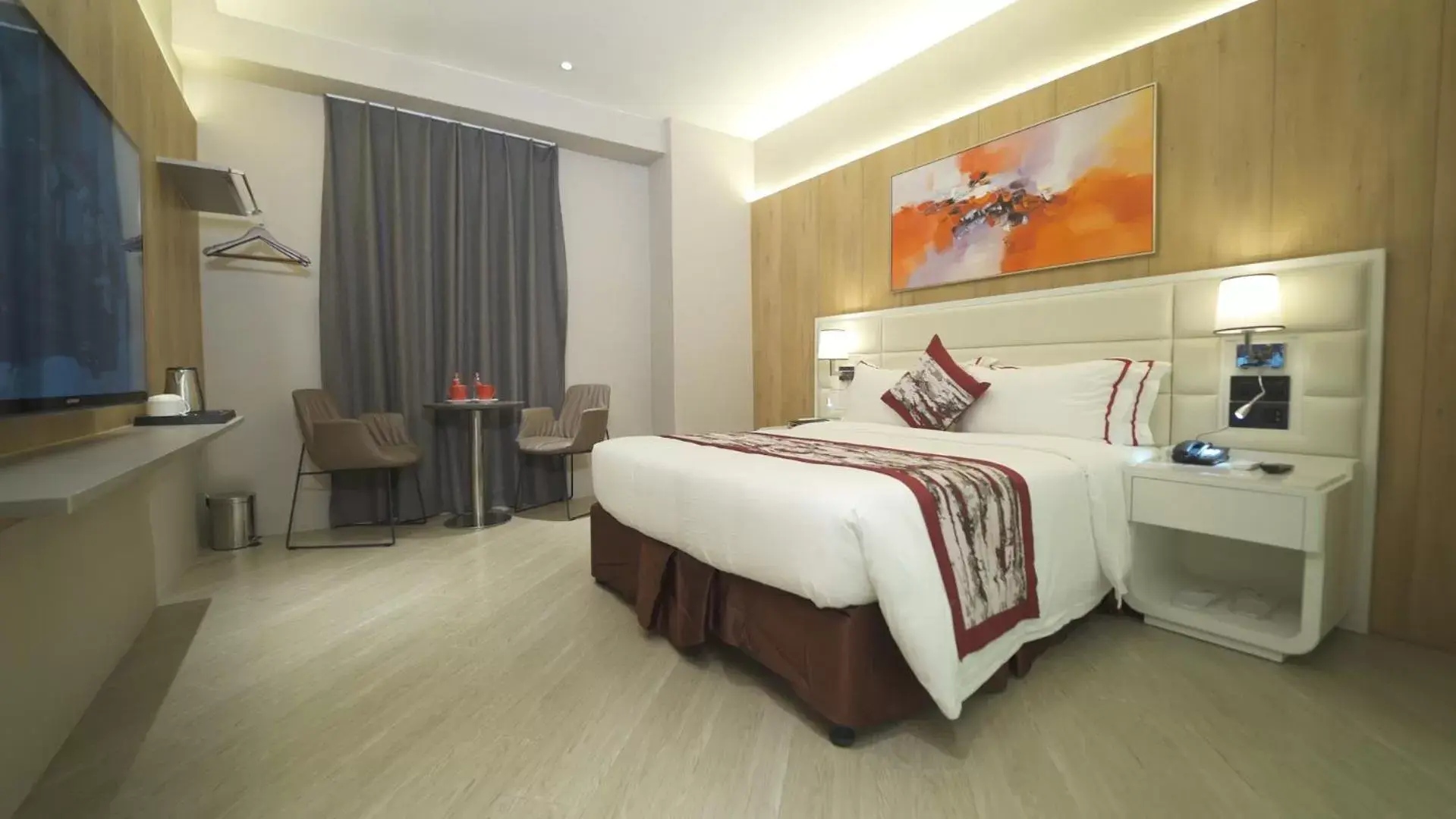 Photo of the whole room, Bed in Red Hotel Cubao, Quezon City