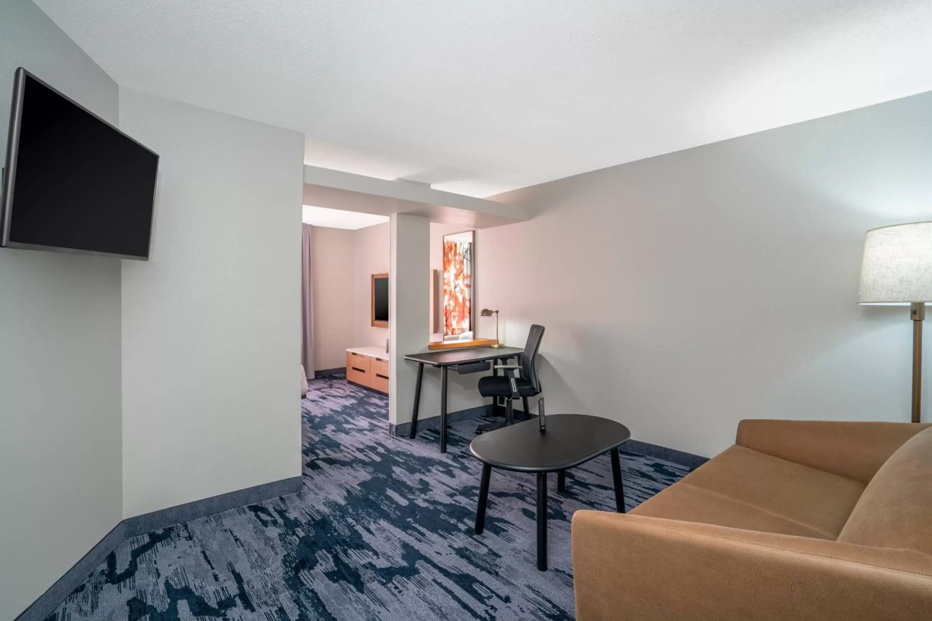 Photo of the whole room, Seating Area in Fairfield Inn & Suites Memphis I-240 & Perkins