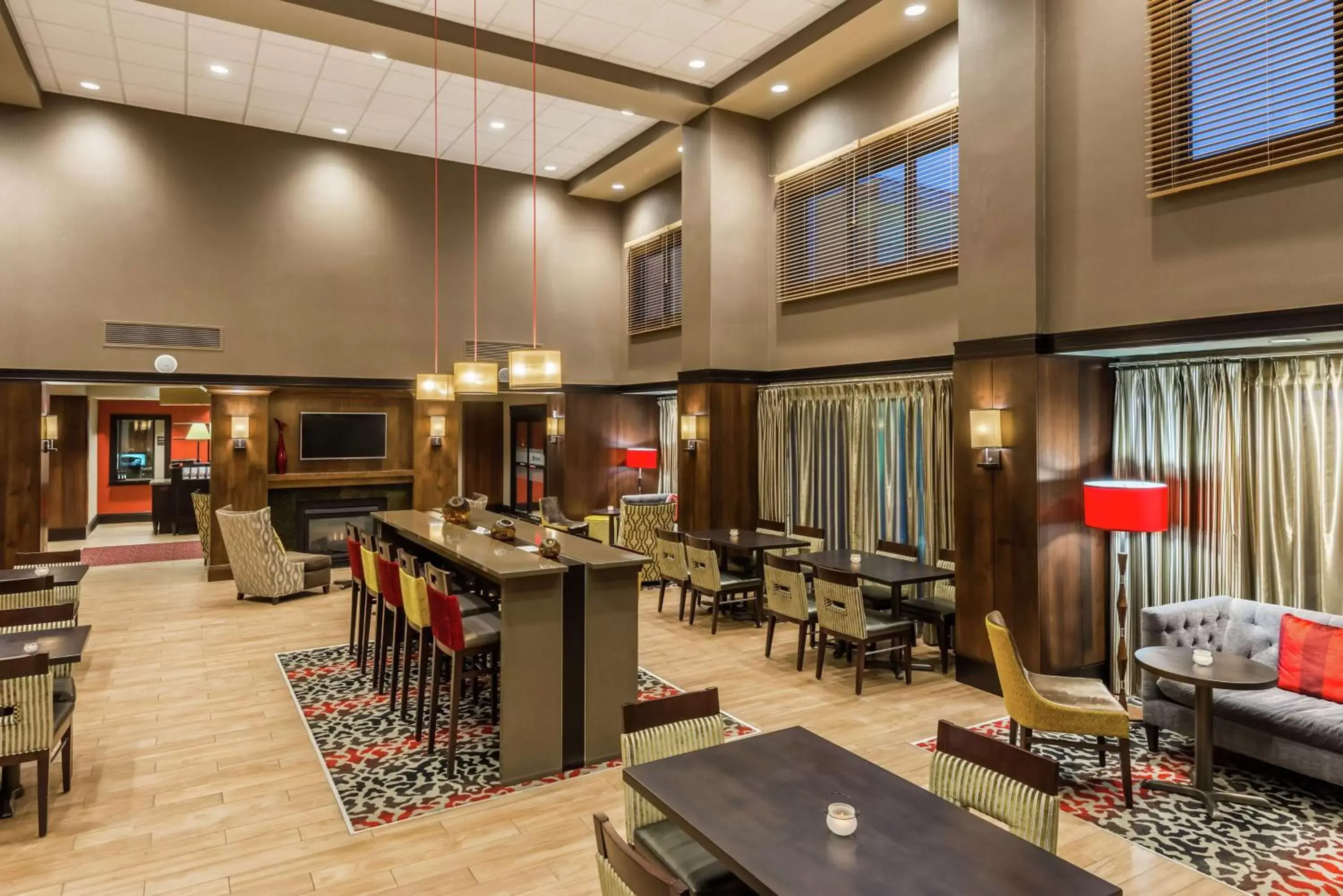 Lobby or reception, Restaurant/Places to Eat in Hampton Inn & Suites Columbus Polaris