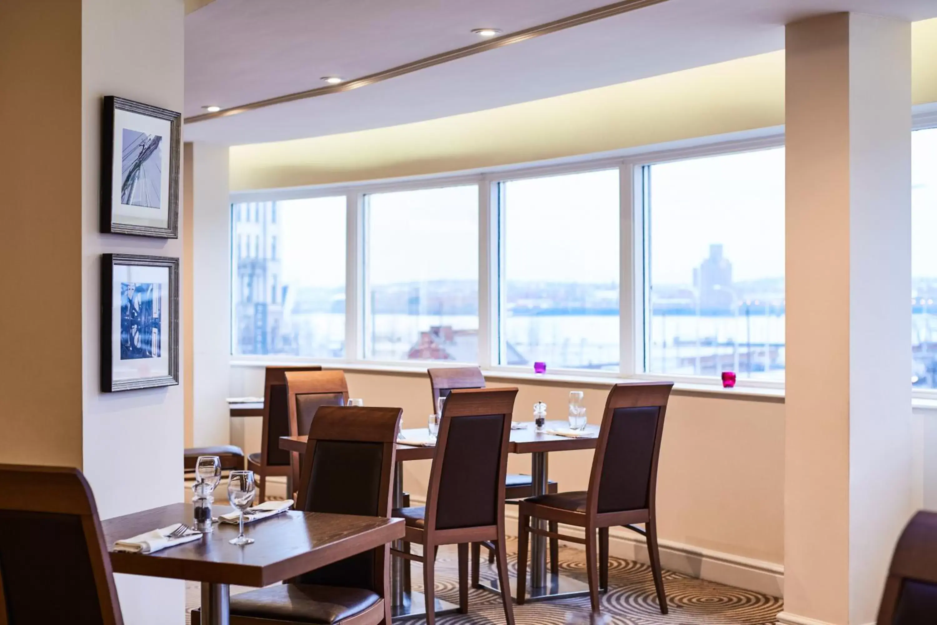 Restaurant/places to eat in Mercure Liverpool Atlantic Tower Hotel