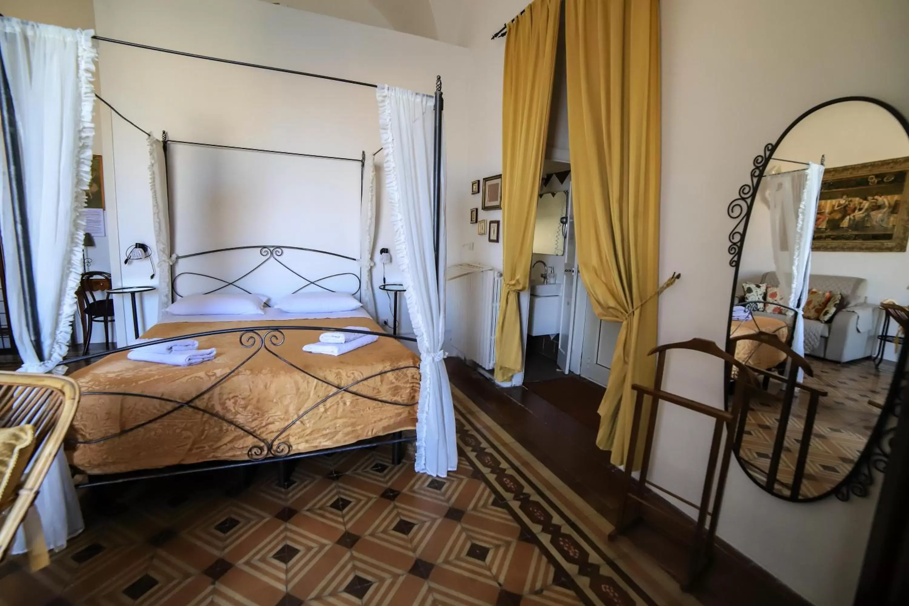 Bedroom, Bed in Palazzo Barba