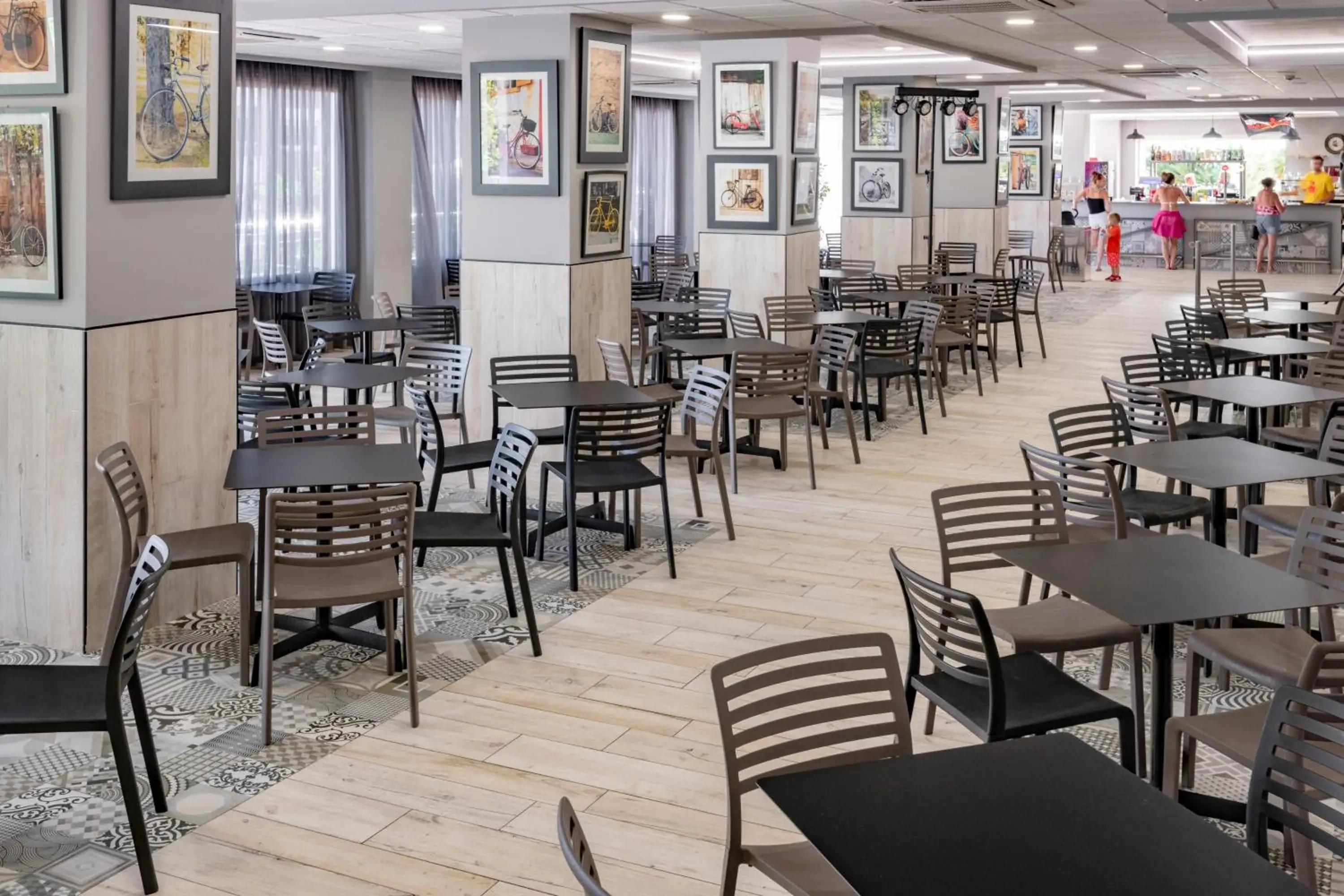 Lounge or bar in Hotel Oasis Park Splash Lounge or bar in Hotel Oasis Park Splash