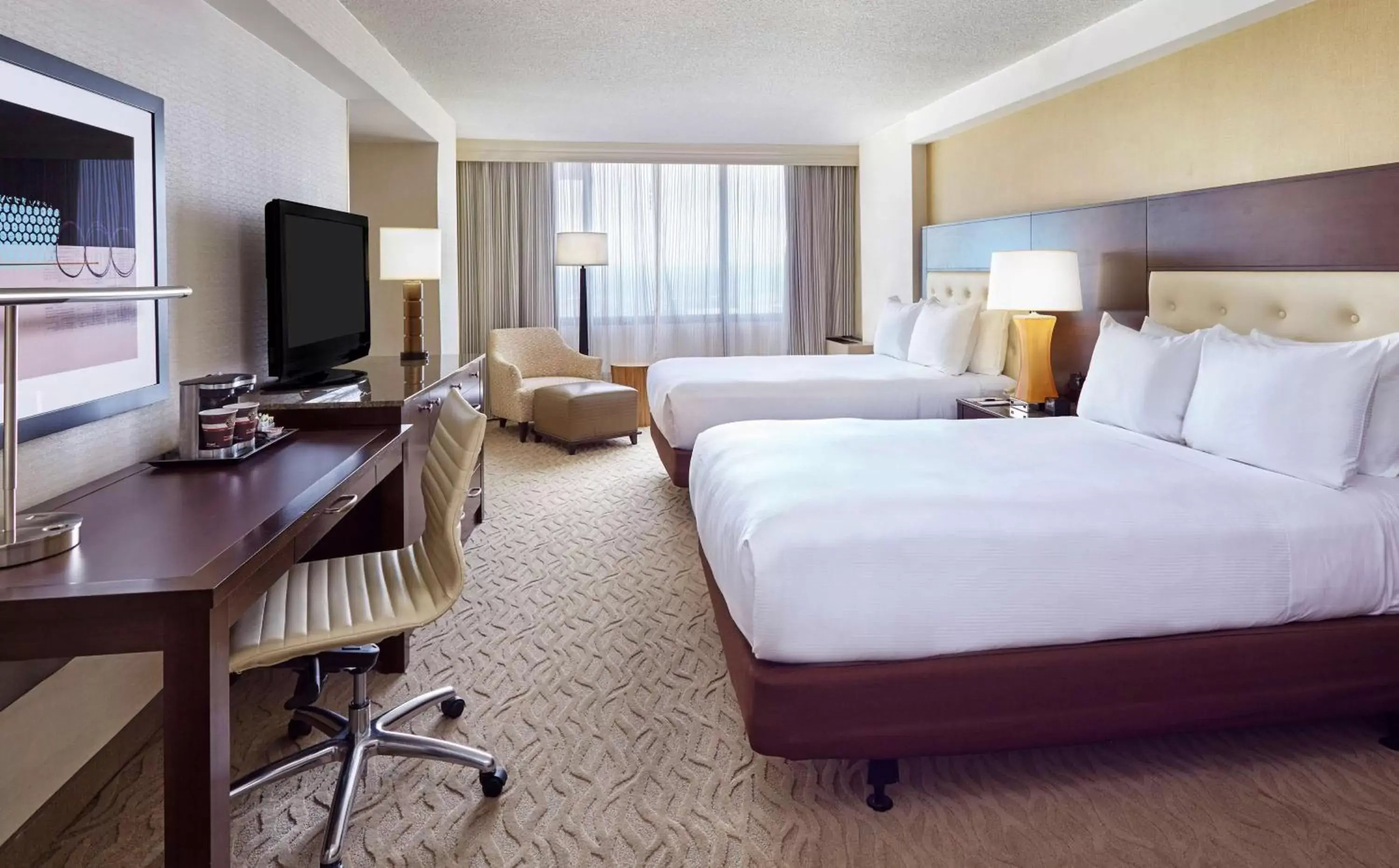 Bed in DoubleTree by Hilton Washington DC – Crystal City