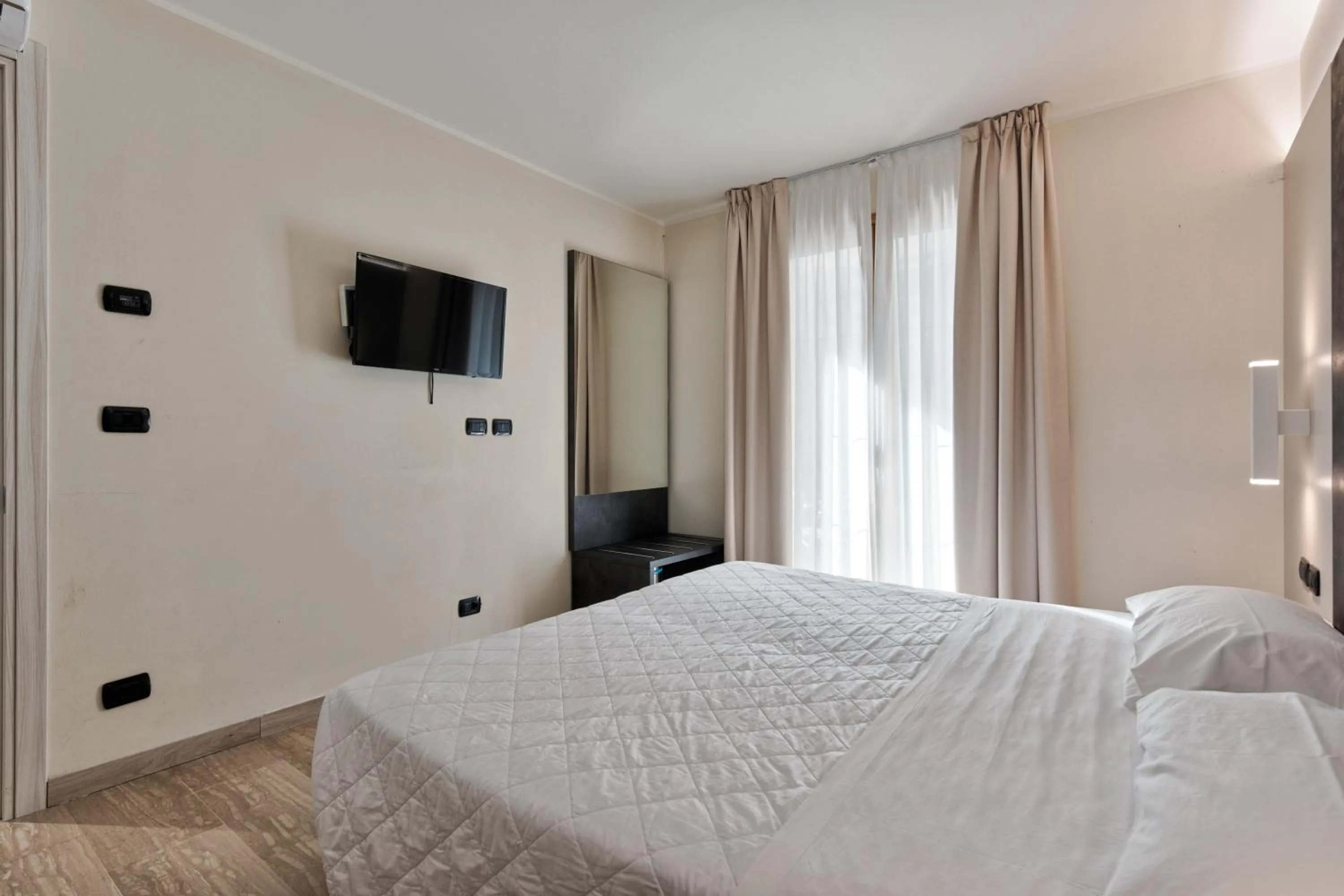 Bed in Columbus Dependance