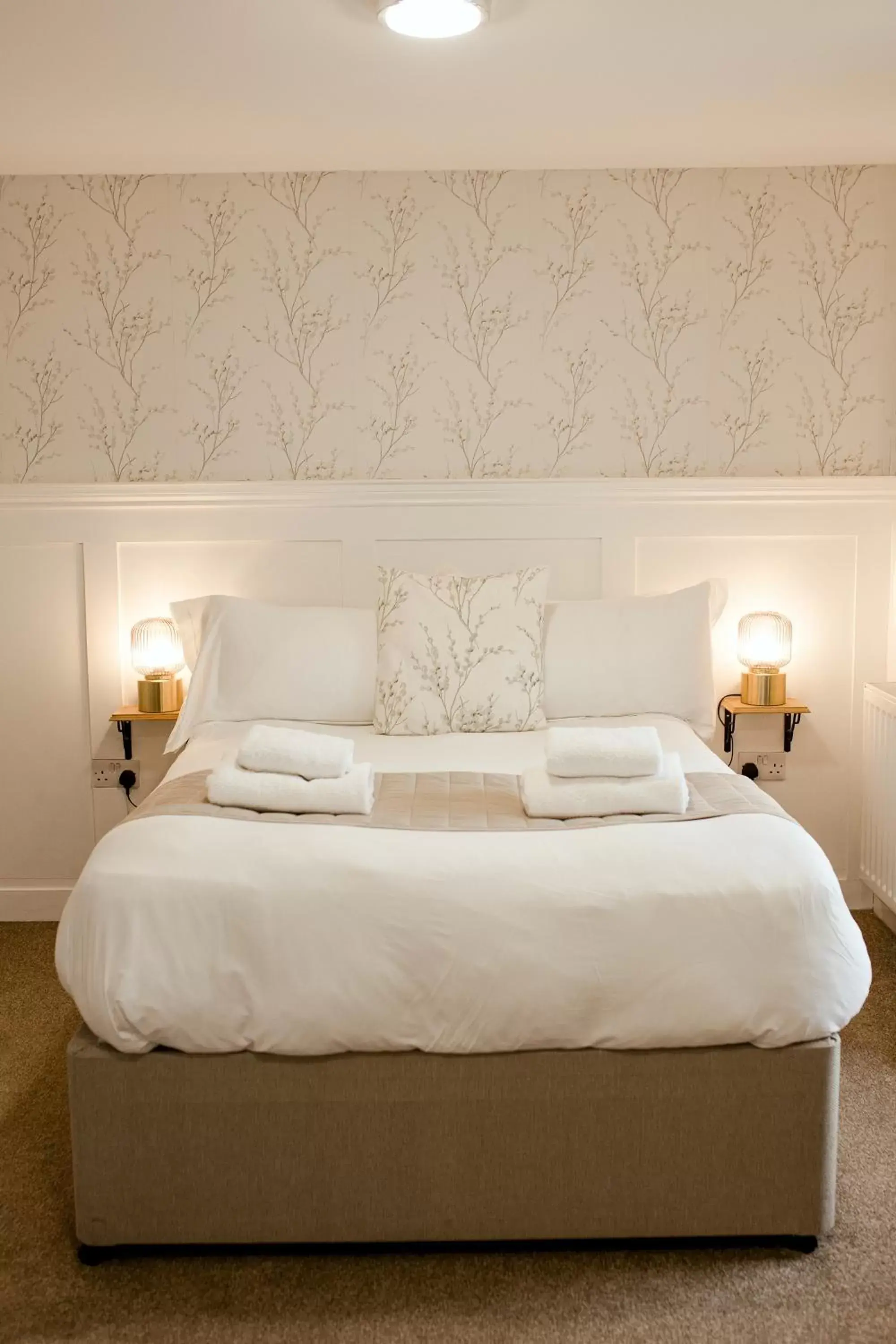 Deluxe Double or Twin Room in JT Abergwaun hotel Deluxe Double or Twin Room in JT Abergwaun hotel