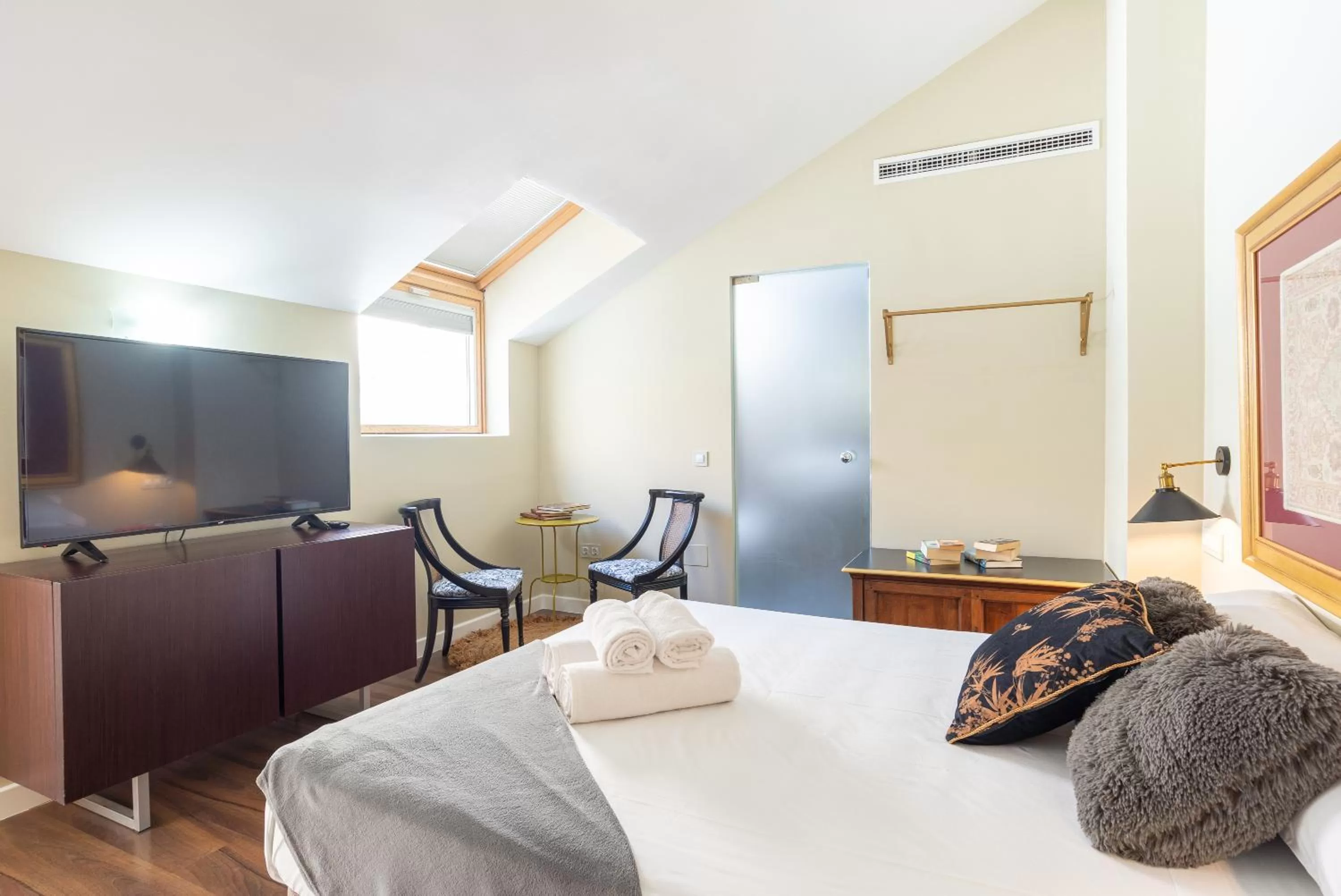 TV and multimedia, Bed in Hotel Albaicín