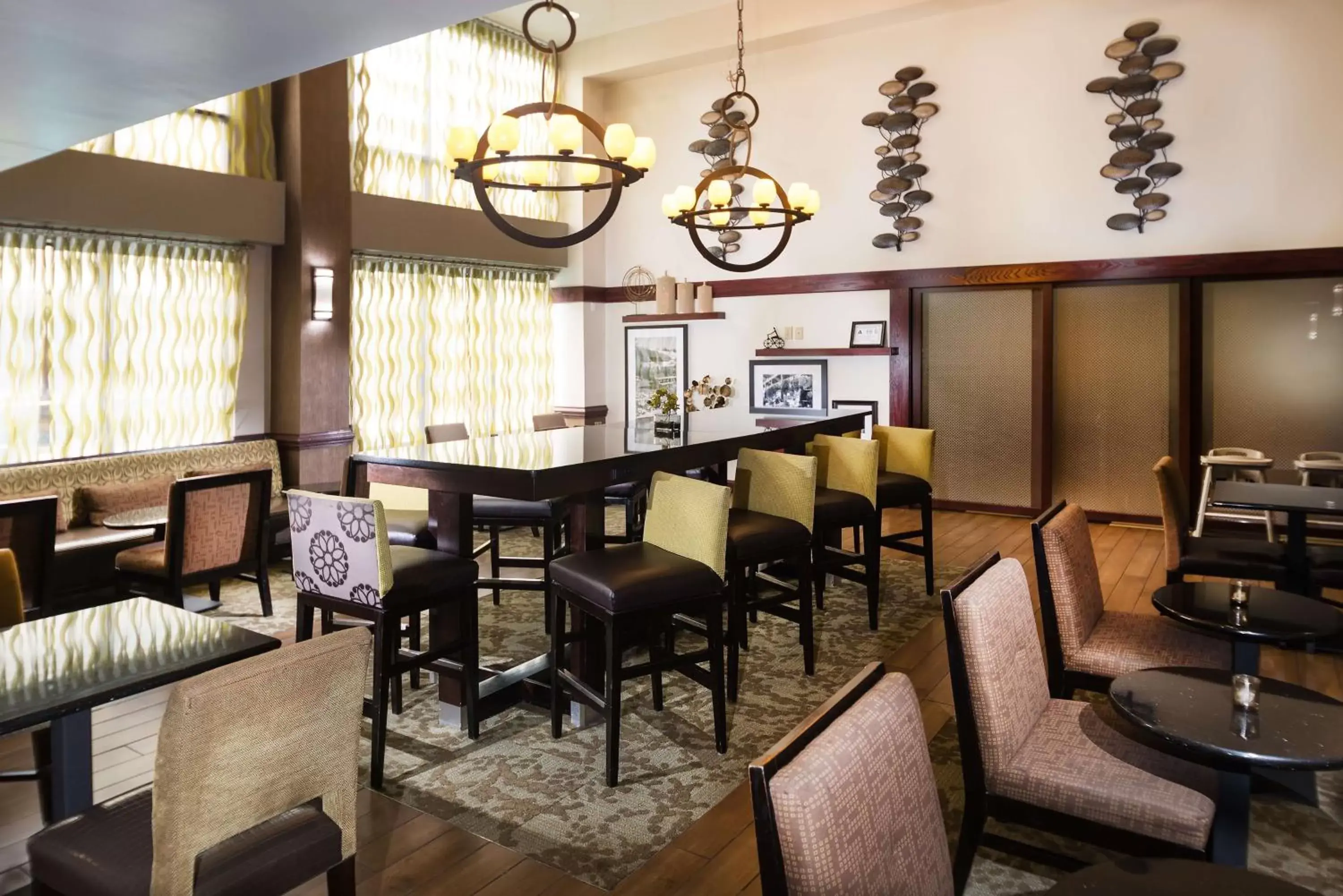 Lobby or reception, Lounge/Bar in Hampton Inn & Suites Wilson I-95