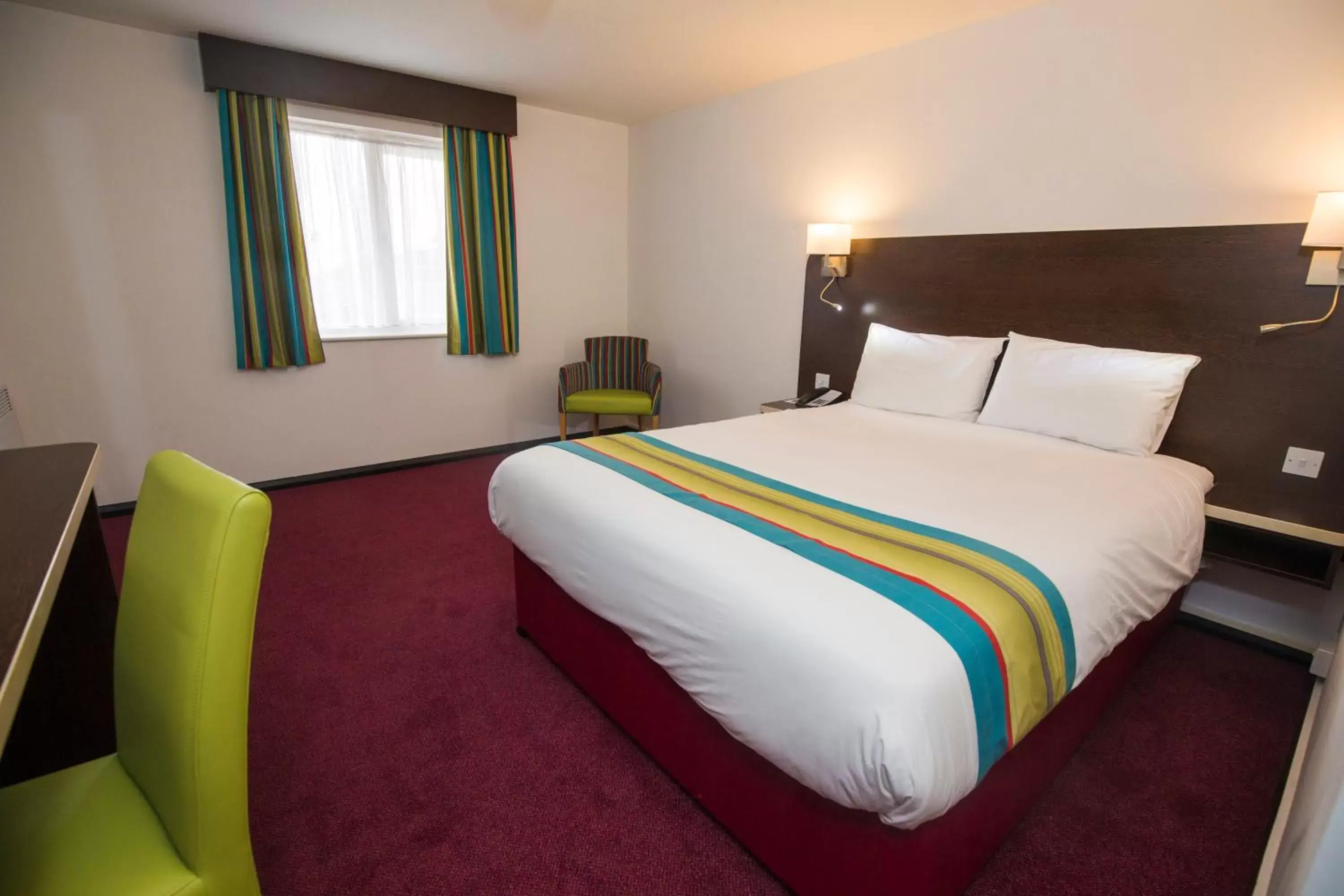 Day, Bed in Ramada London South Mimms Day, Bed in Ramada London South Mimms