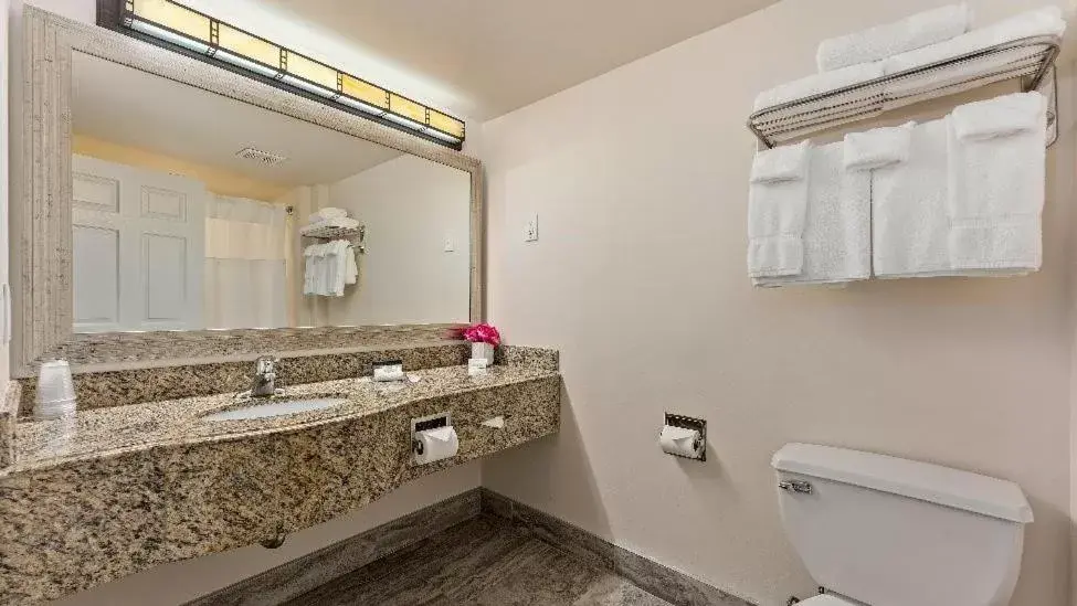 Bathroom in La Mer Beachfront Resort