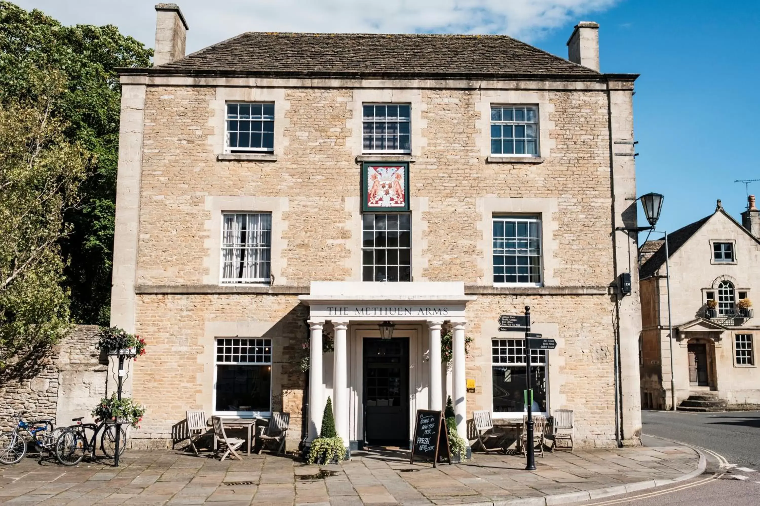 Facade/entrance, Property Building in The Methuen Arms