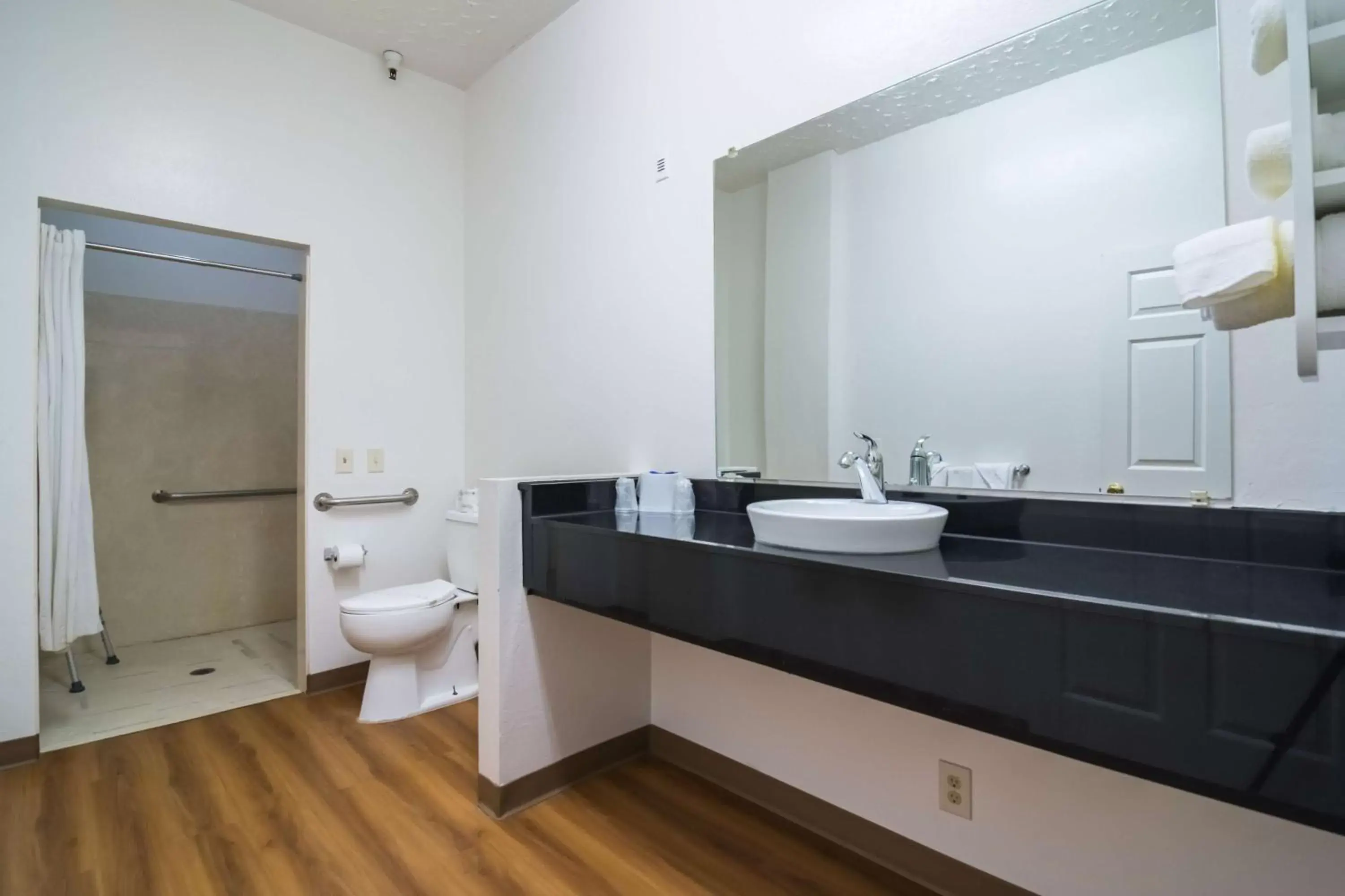 Toilet, Bathroom in Motel 6-Globe, AZ