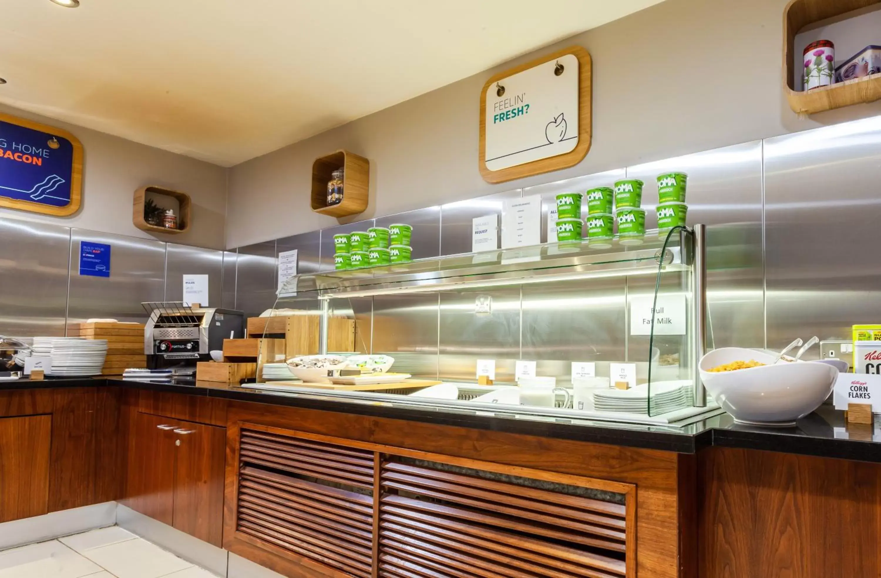 Breakfast, Restaurant/Places to Eat in Holiday Inn Express Edinburgh – Royal Mile, an IHG Hotel