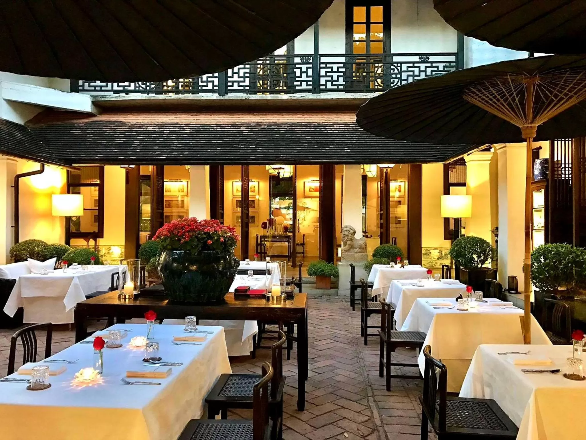 Restaurant/places to eat in Rachamankha Hotel