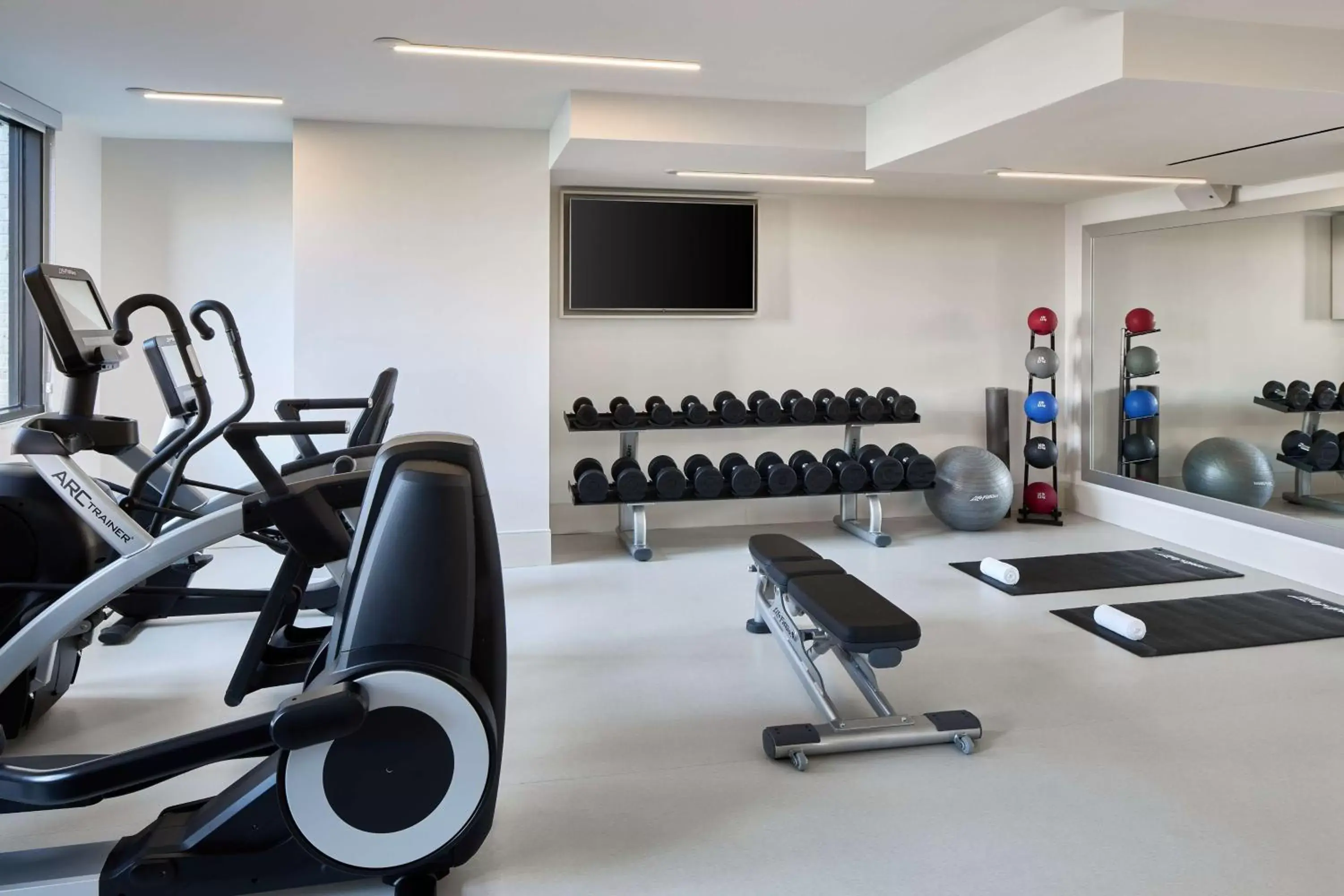 Spa and wellness centre/facilities, Fitness Center/Facilities in Hyatt Centric Old Town Alexandria