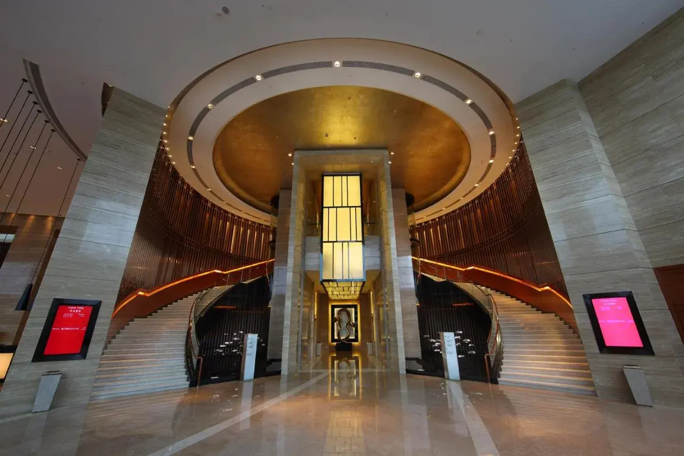 Property building in Crowne Plaza Huizhou by IHG Property building in Crowne Plaza Huizhou by IHG