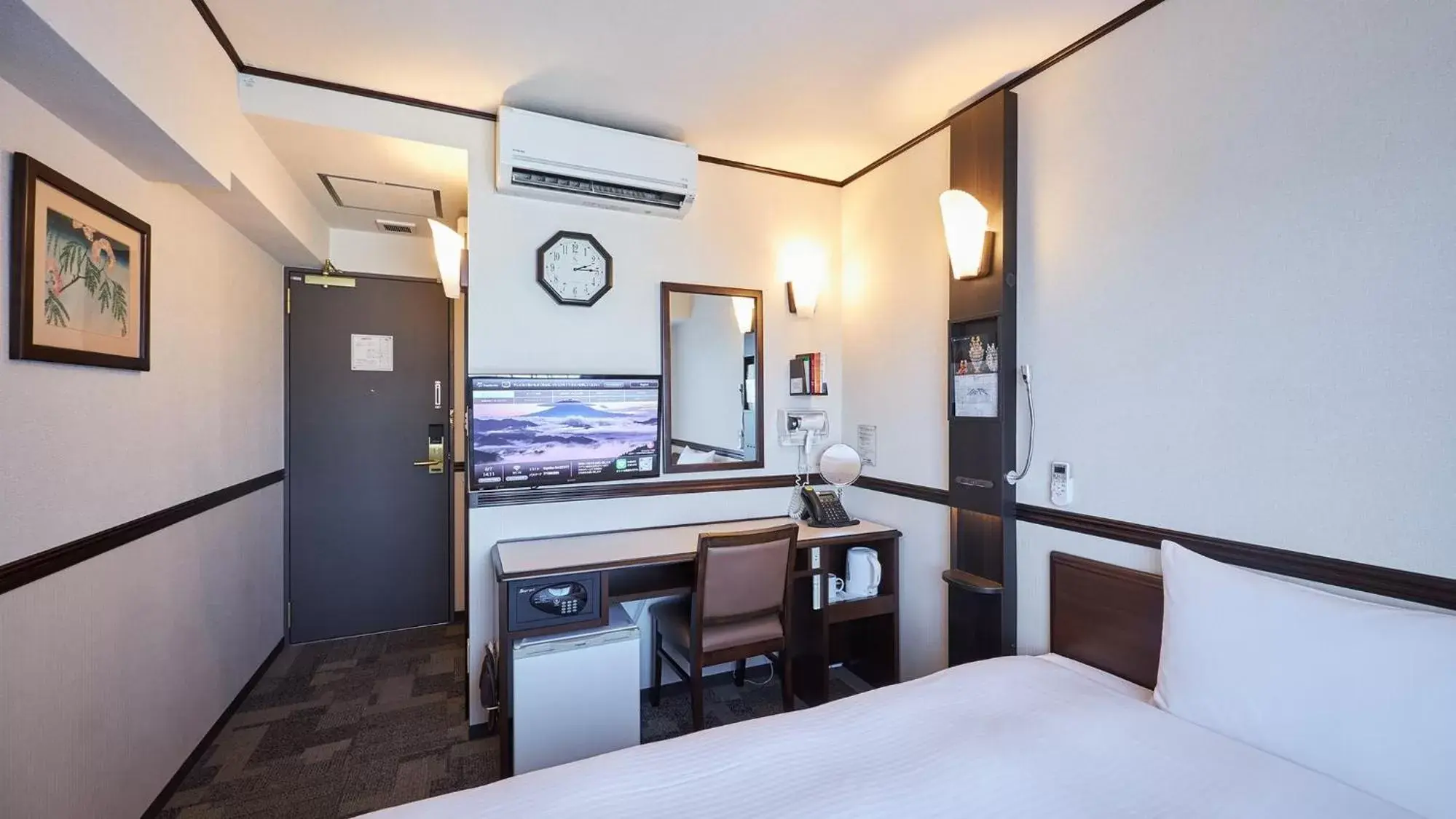 Area and facilities, Bed in Toyoko Inn Kakegawa eki Shinkansen Minami guchi Area and facilities, Bed in Toyoko Inn Kakegawa eki Shinkansen Minami guchi