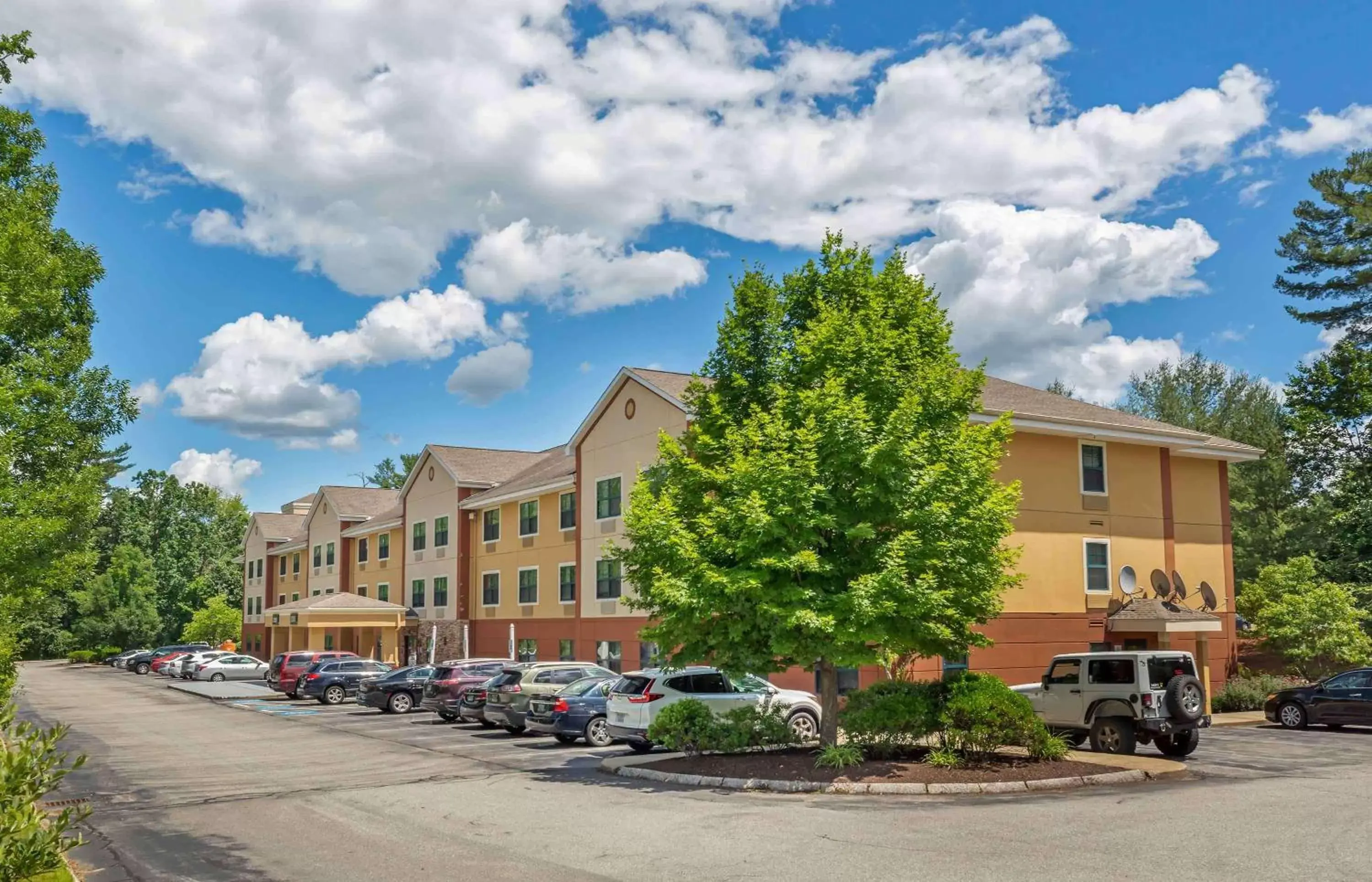 Property Building in Extended Stay America Suites - Nashua - Manchester