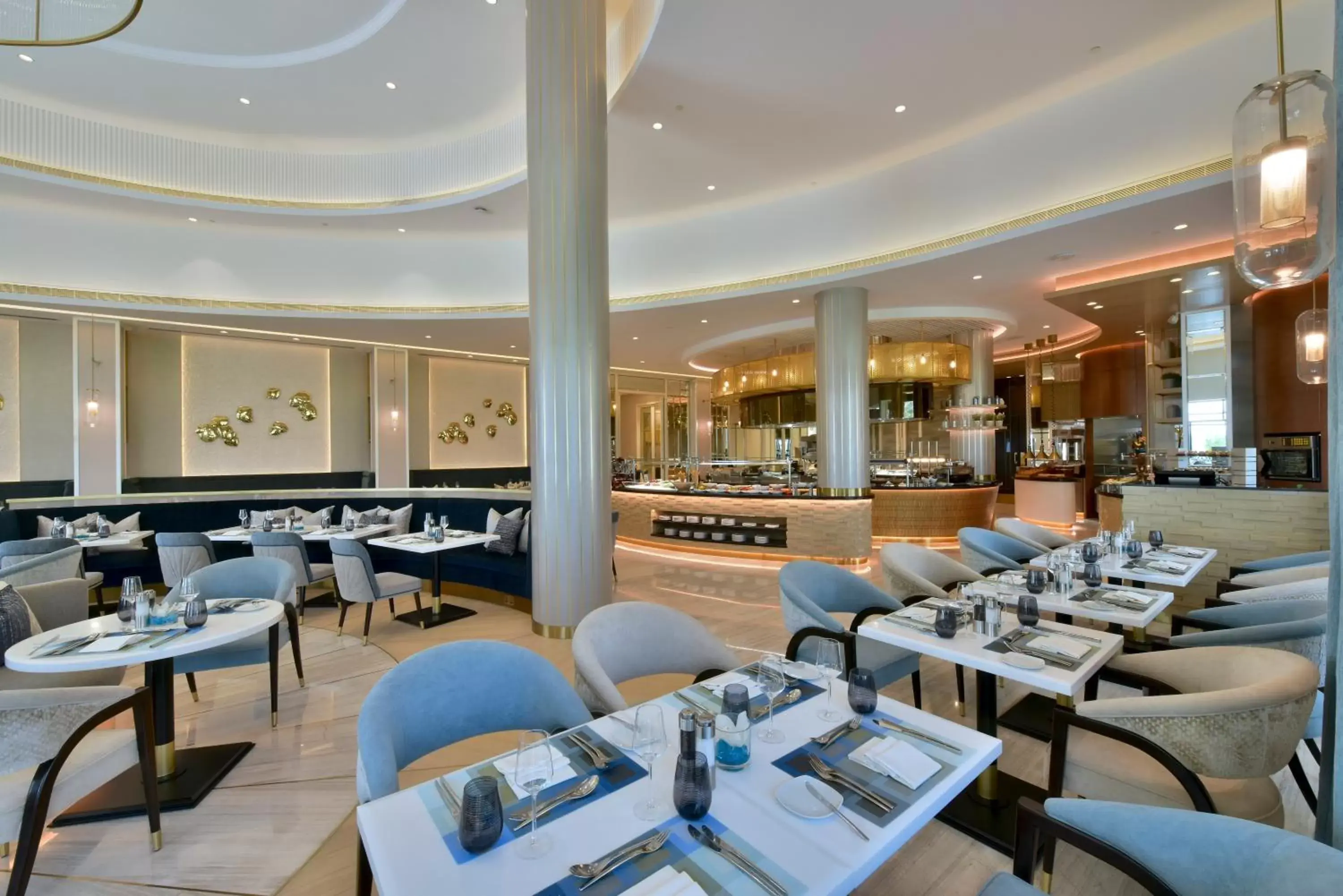 Restaurant/Places to Eat in Mövenpick Hotel Bahrain