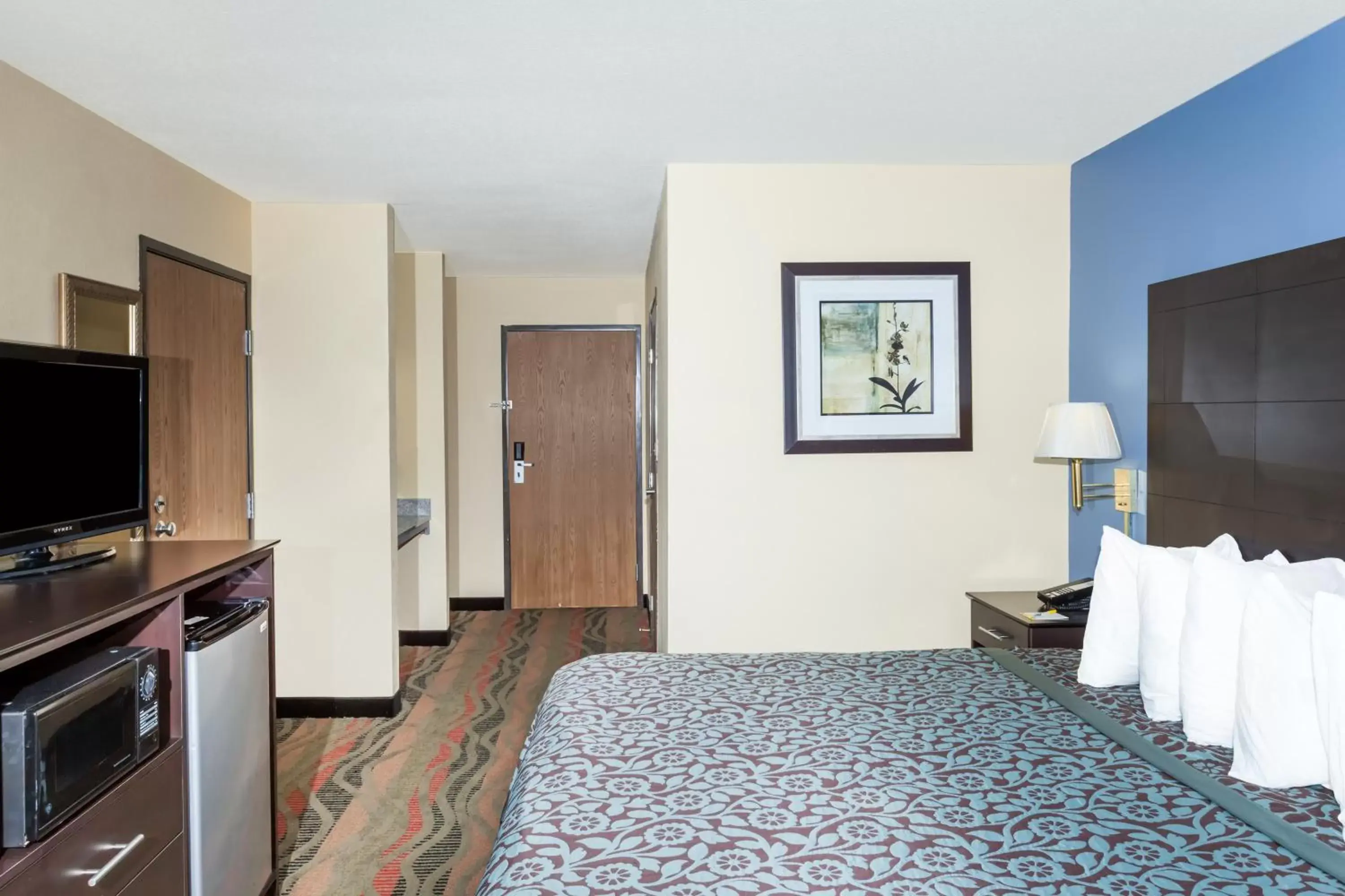 Bedroom, Bed in Days Inn by Wyndham Springfield