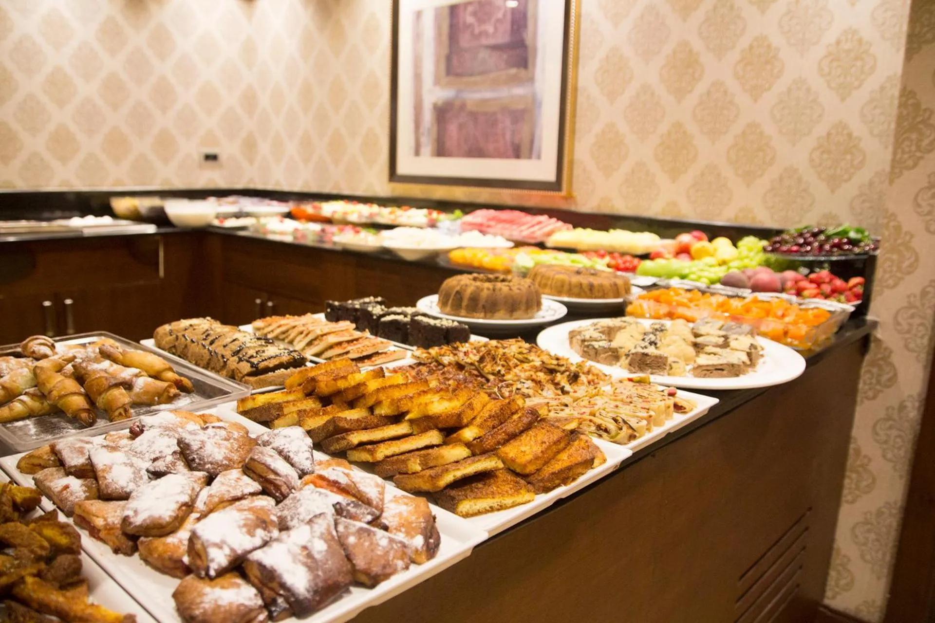 Restaurant/places to eat in Nova Plaza Boutique Hotel & Spa