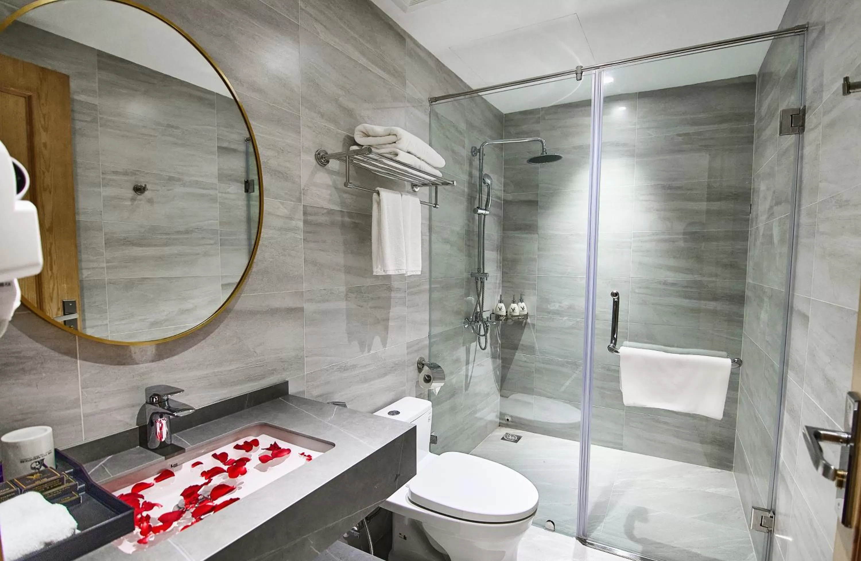 Bathroom in The Yen Residences Halong