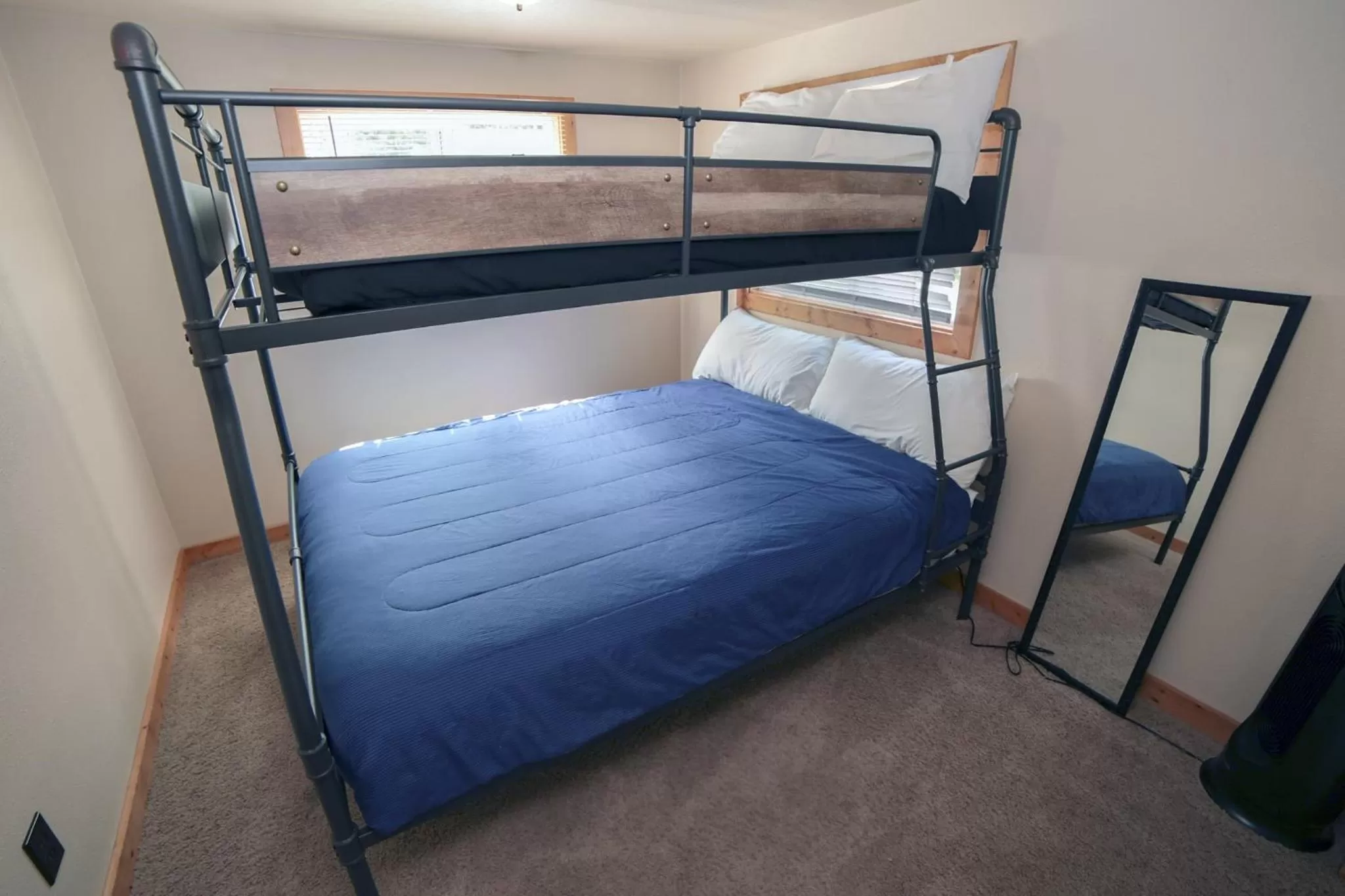 Bed in Ponderosa Lodge