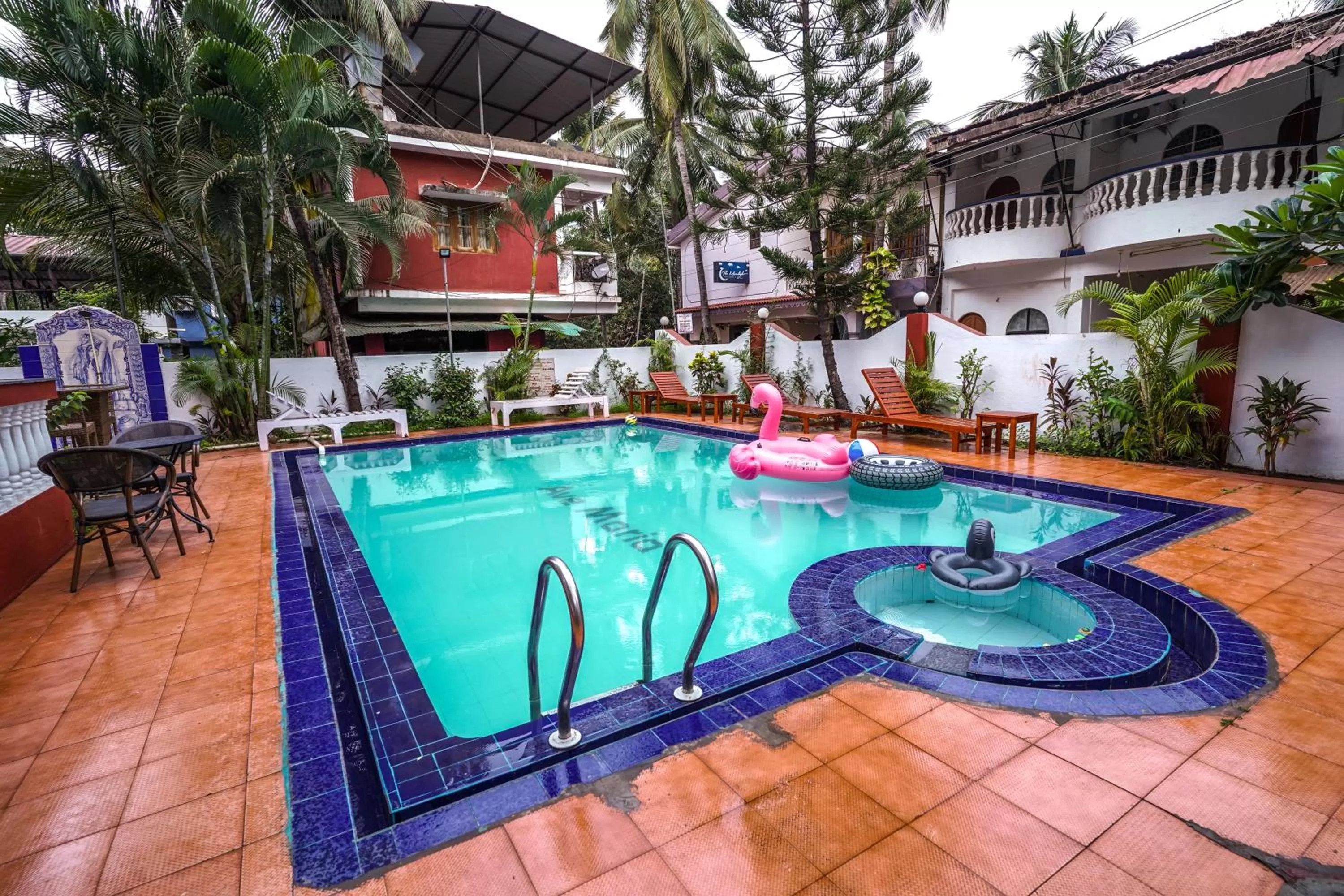 Swimming pool in Grande Ave Maria Resort